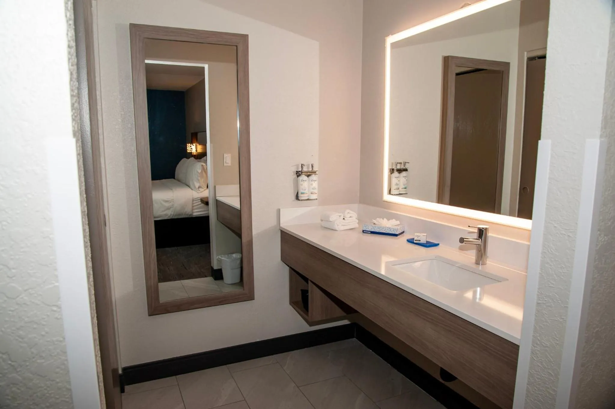 Photo of the whole room in Holiday Inn Express Tucson-Airport by IHG