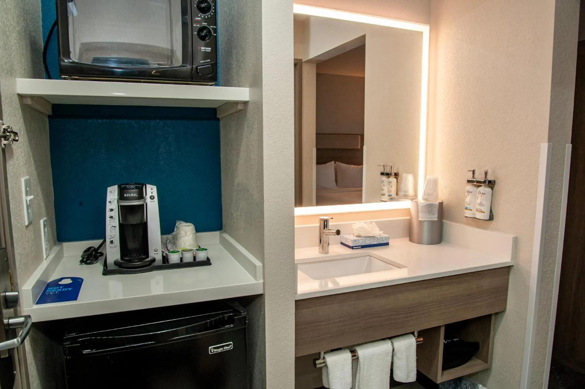 Photo of the whole room in Holiday Inn Express Tucson-Airport by IHG