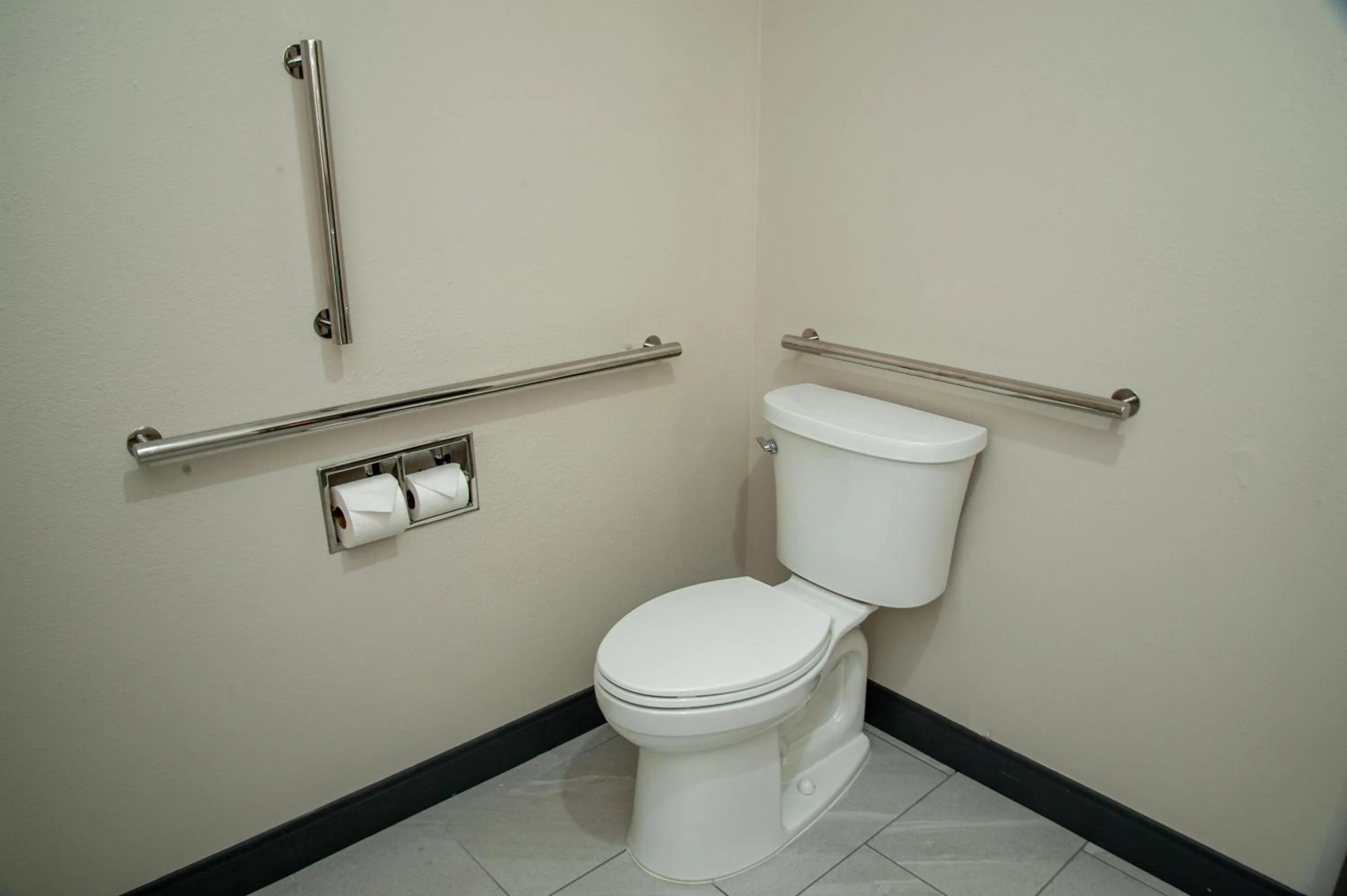 Bathroom in Holiday Inn Express Tucson-Airport by IHG