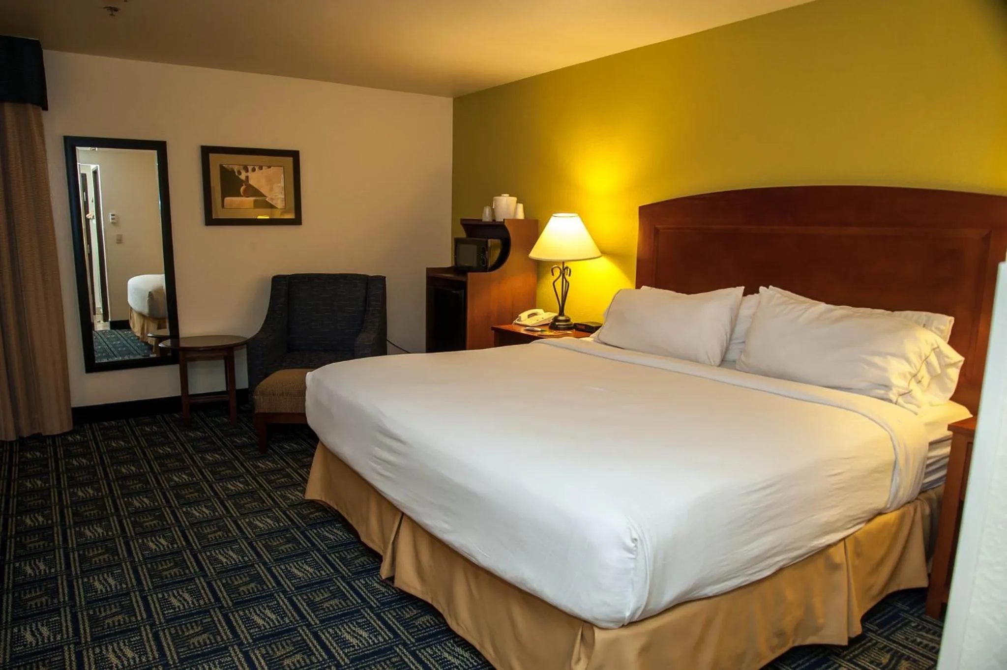 Photo of the whole room, Bed in Holiday Inn Express Tucson-Airport by IHG