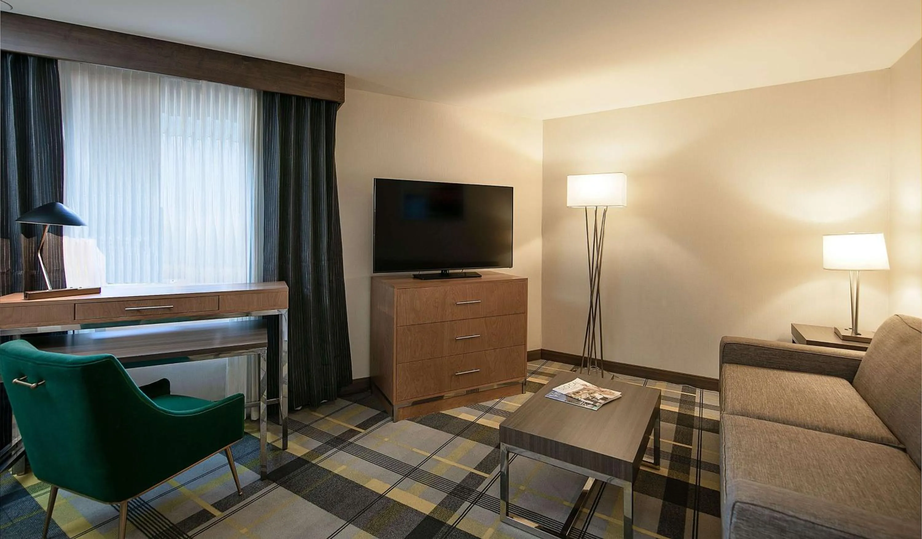 Living room, Bed in The Wayfarer San Luis Obispo, Tapestry Collection by Hilton