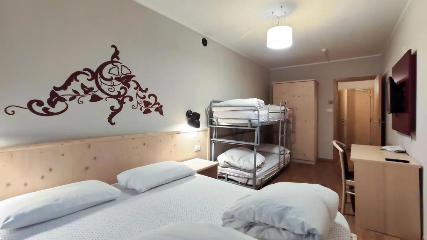 Bedroom, Bed in Hotel Principe Marmolada