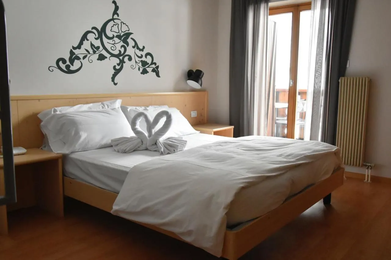 Bedroom, Bed in Hotel Principe Marmolada