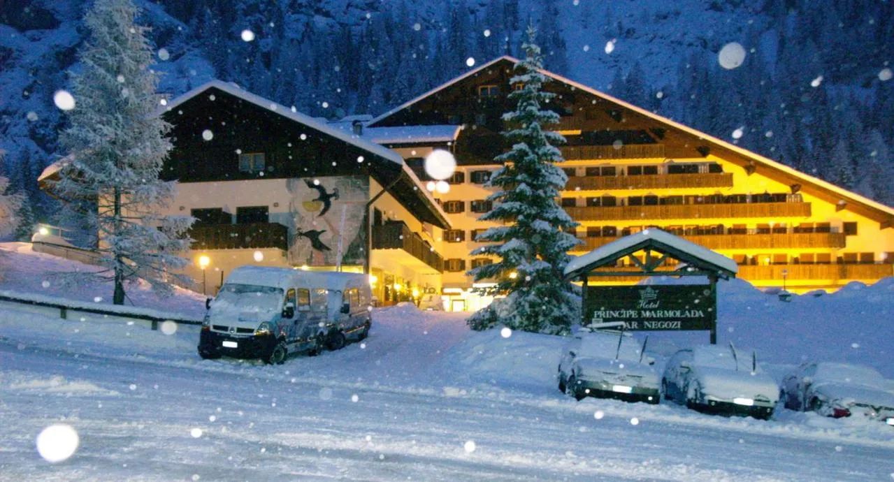 Facade/entrance in Hotel Principe Marmolada