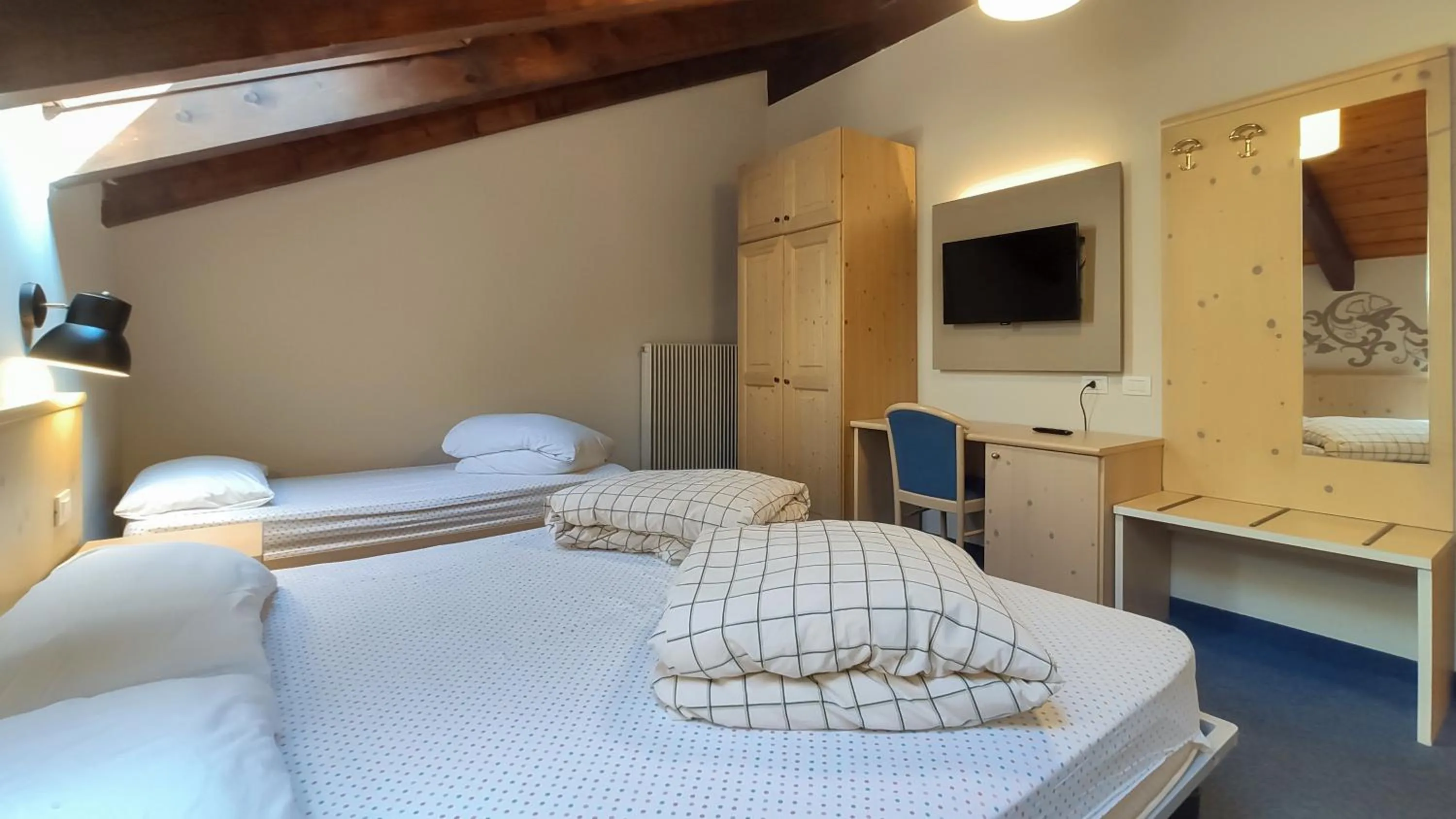 Bedroom, Bed in Hotel Principe Marmolada