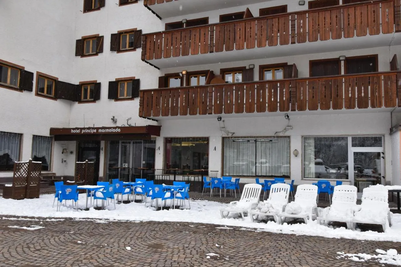 Facade/entrance in Hotel Principe Marmolada