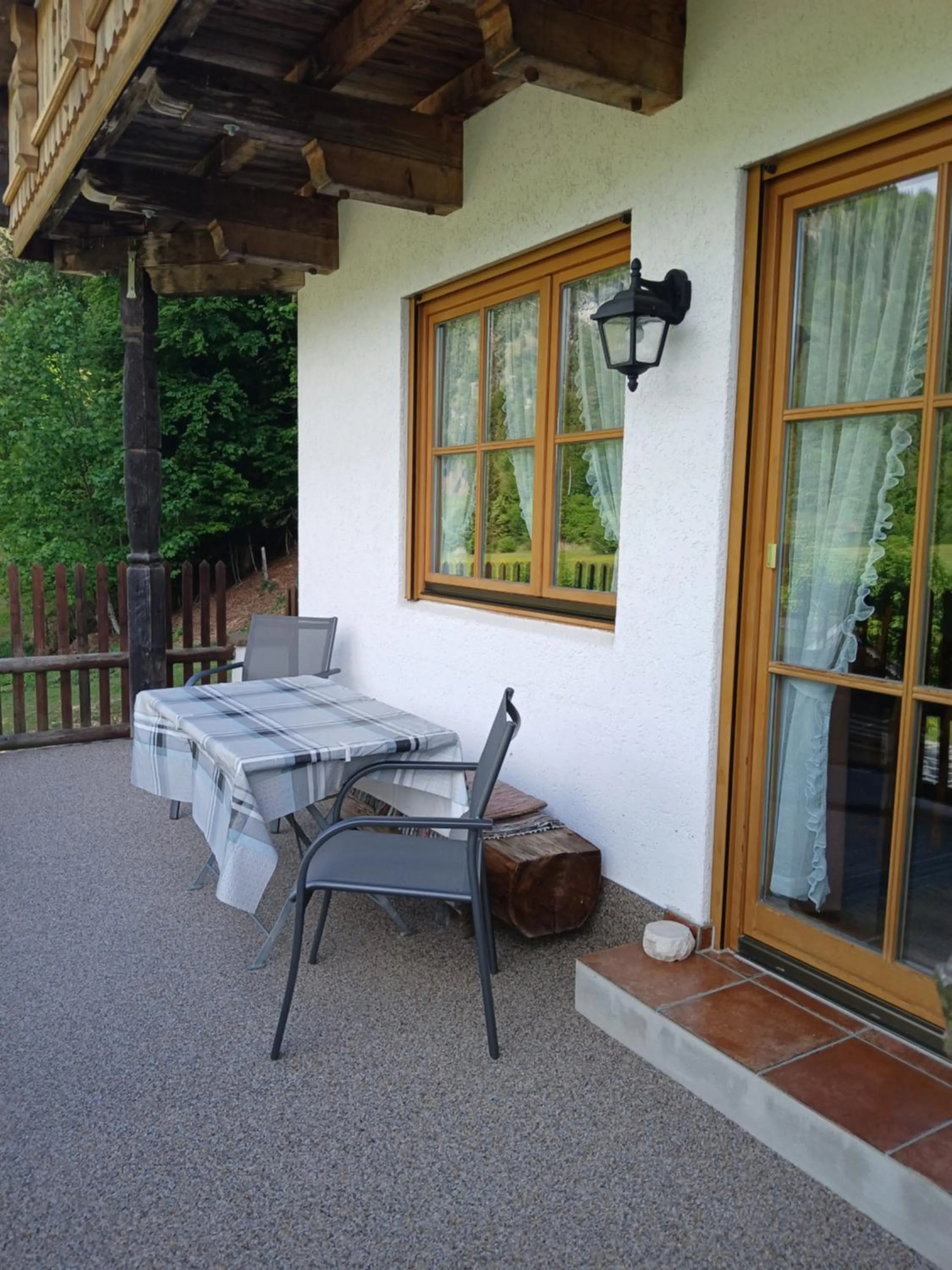 Gasthaus - Pension - Café Dörfl
