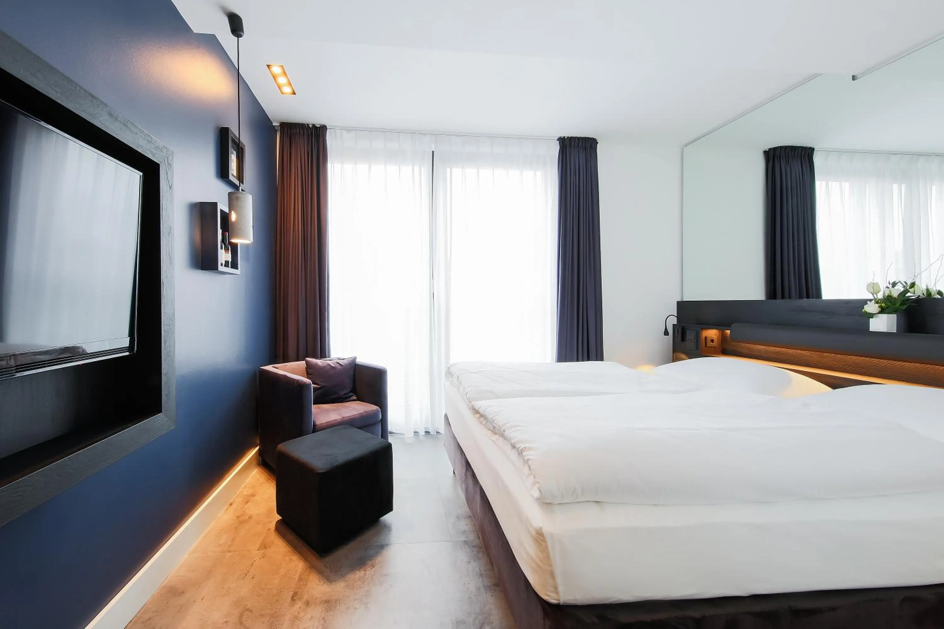 Photo of the whole room, Bed in LINDEMANN'S