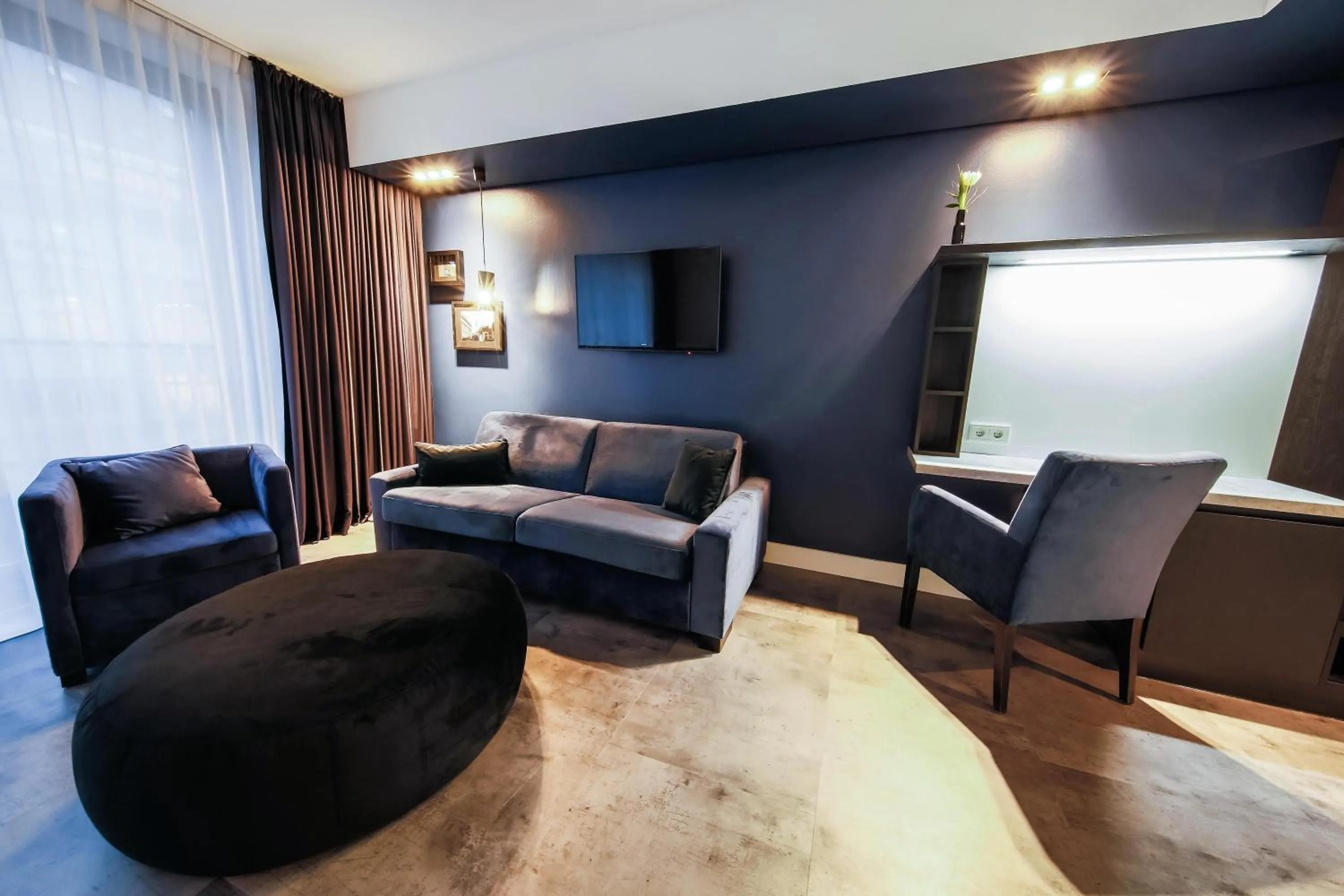 TV and multimedia in LINDEMANN'S