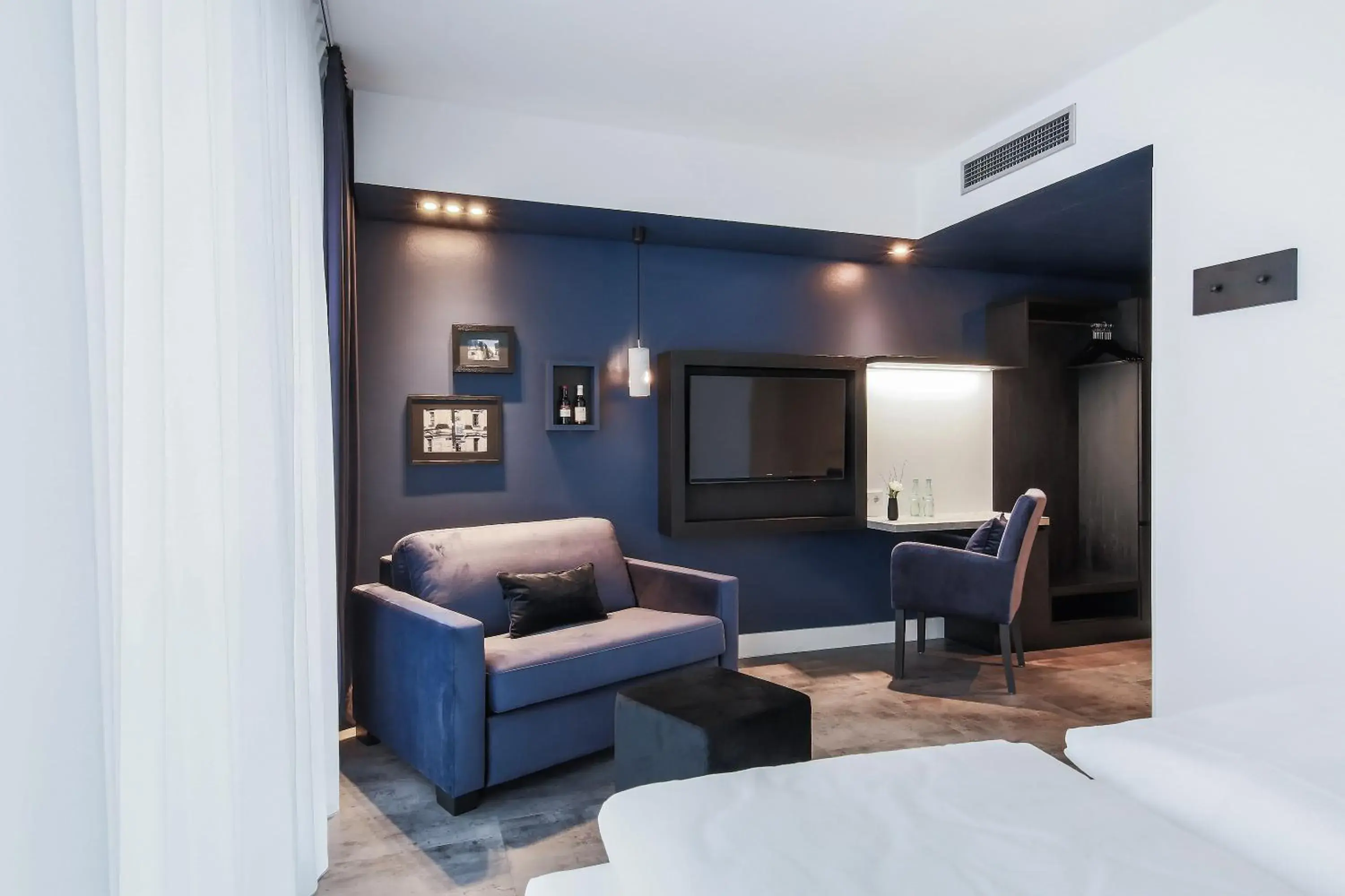 Streetlife & Big in LINDEMANN'S Streetlife & Big in LINDEMANN'S