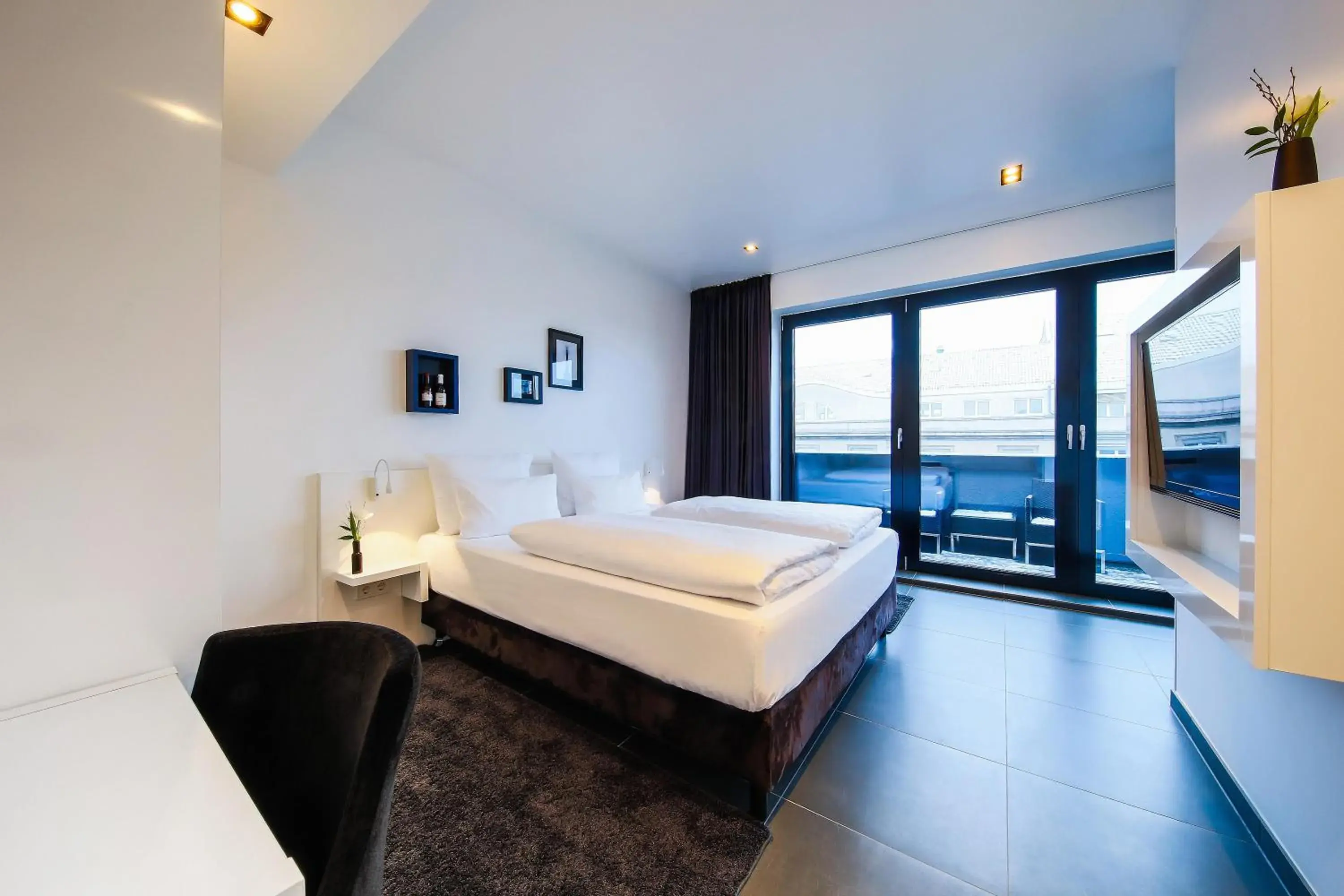 Photo of the whole room, Bed in LINDEMANN'S Photo of the whole room, Bed in LINDEMANN'S