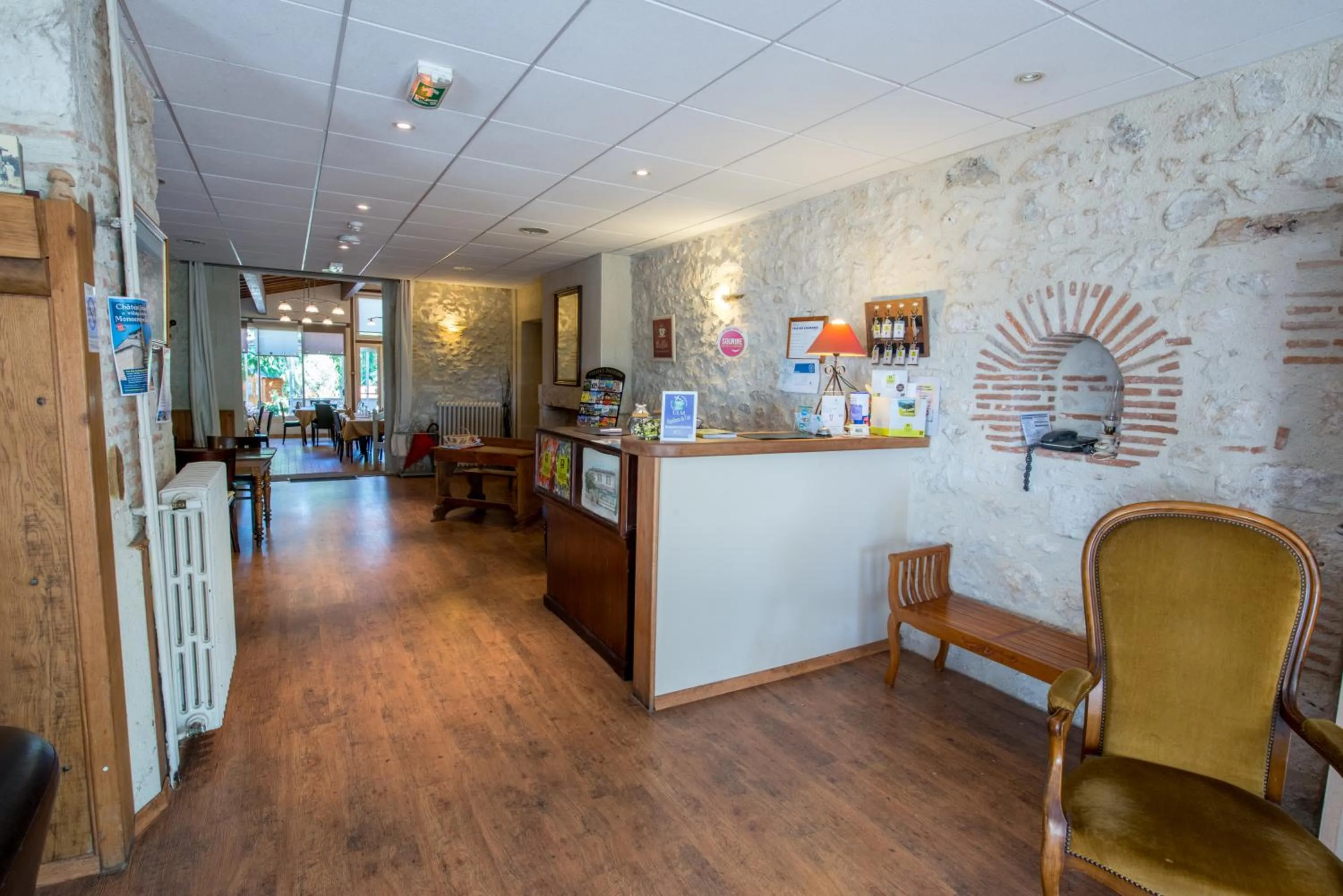 Logis Hôtels - Hôtel et Restaurant Les Voyageurs