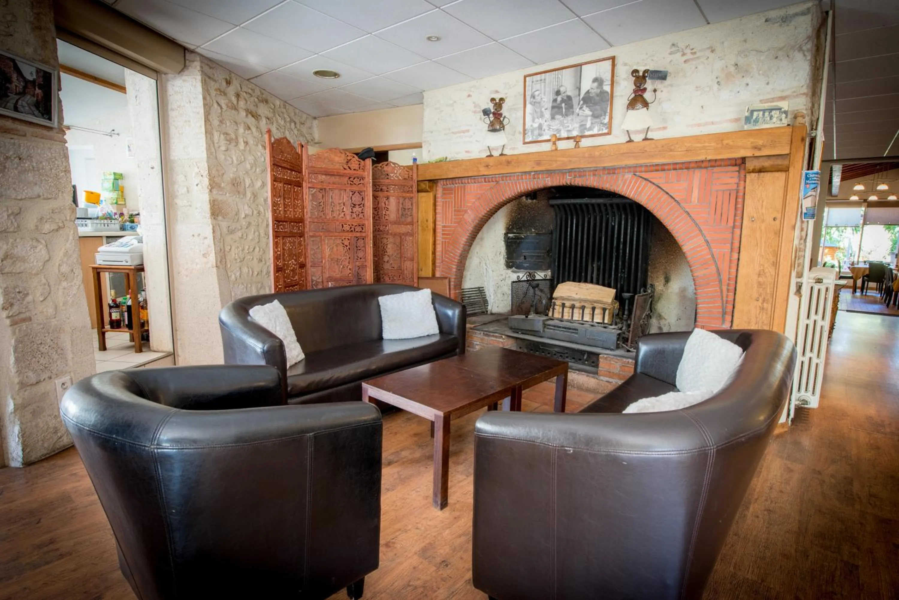 Logis Hôtels - Hôtel et Restaurant Les Voyageurs