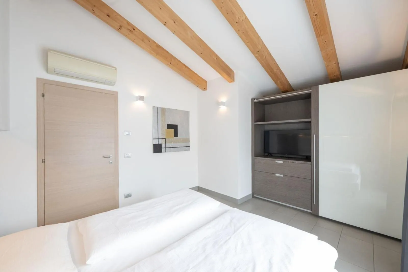 Bed in Residence Desiree