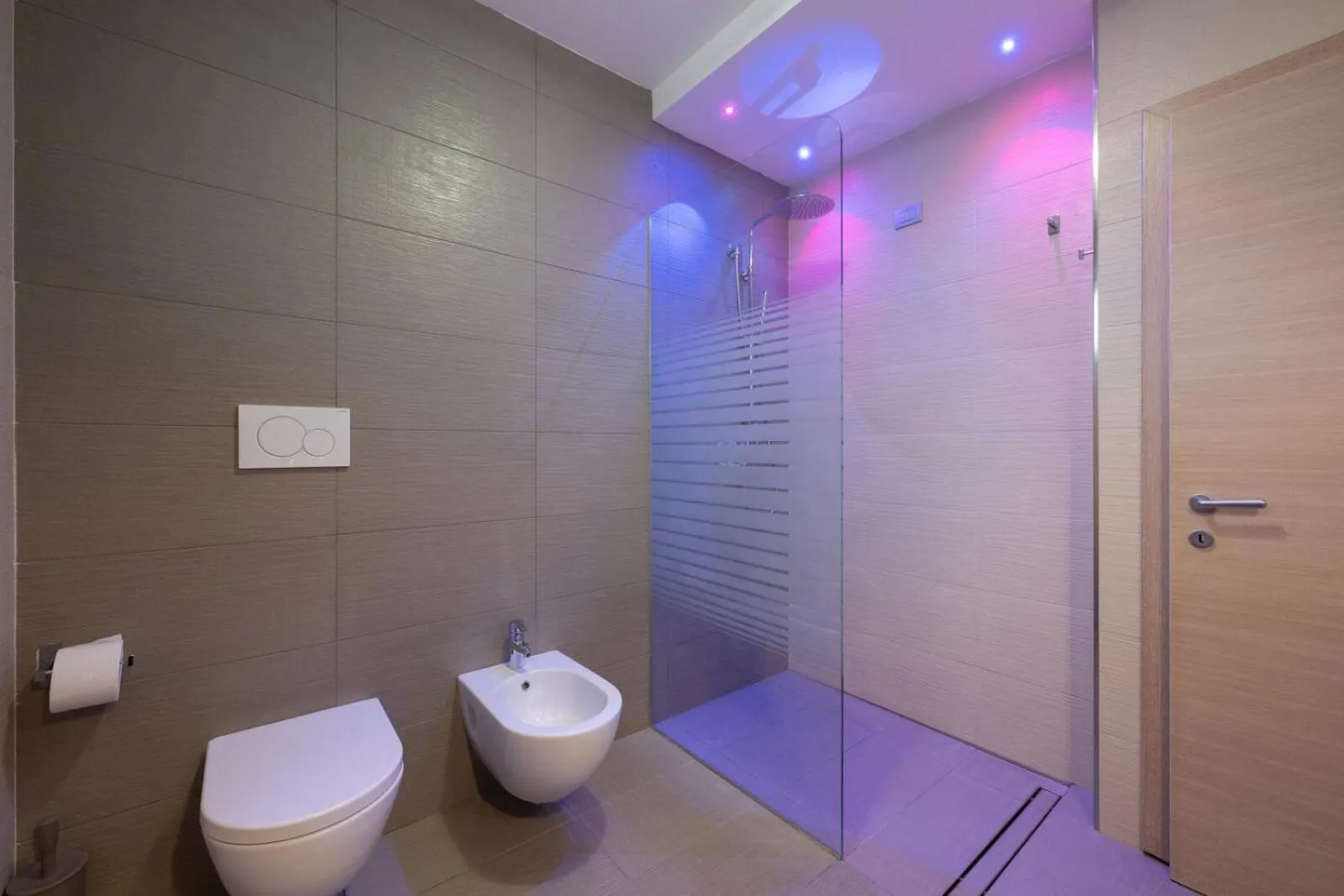 Shower in Residence Desiree