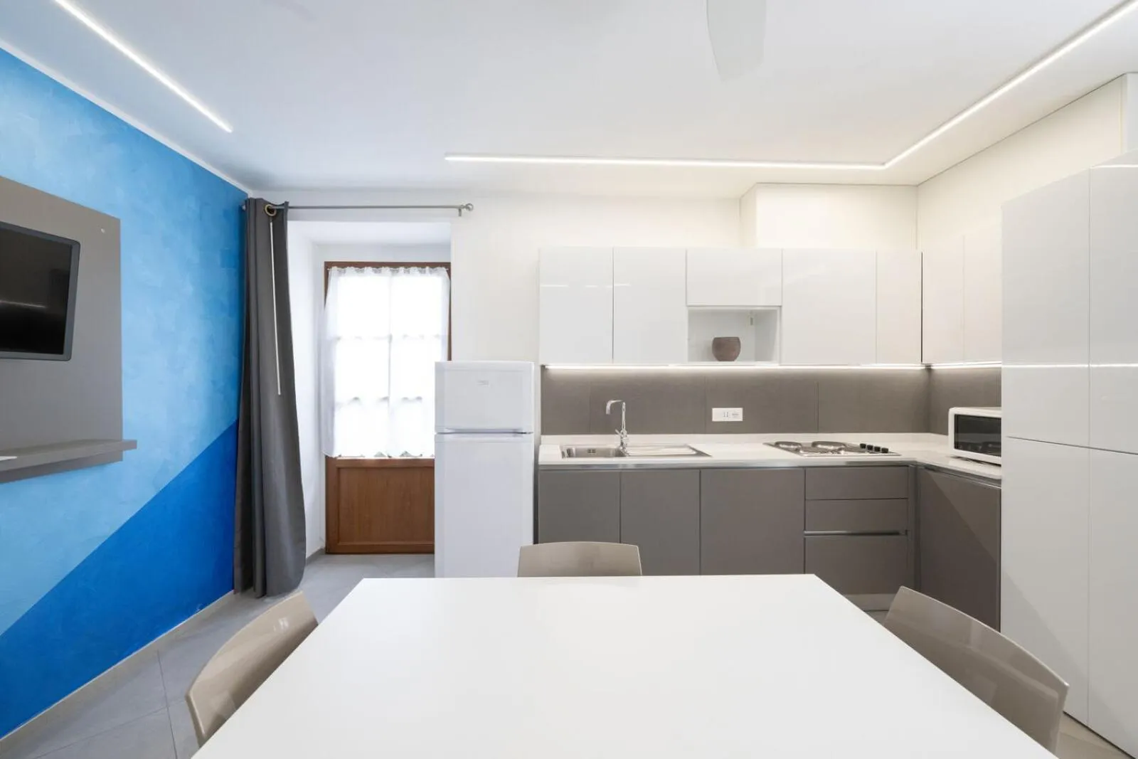 Kitchen or kitchenette, Bed in Residence Desiree