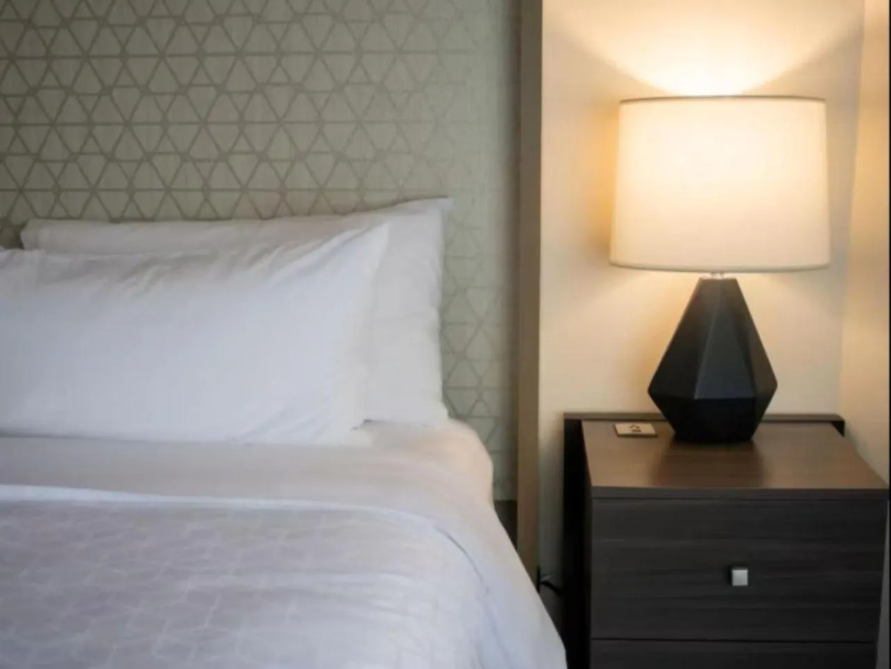 Bed in Holiday Inn Omaha Downtown - Waterpark by IHG