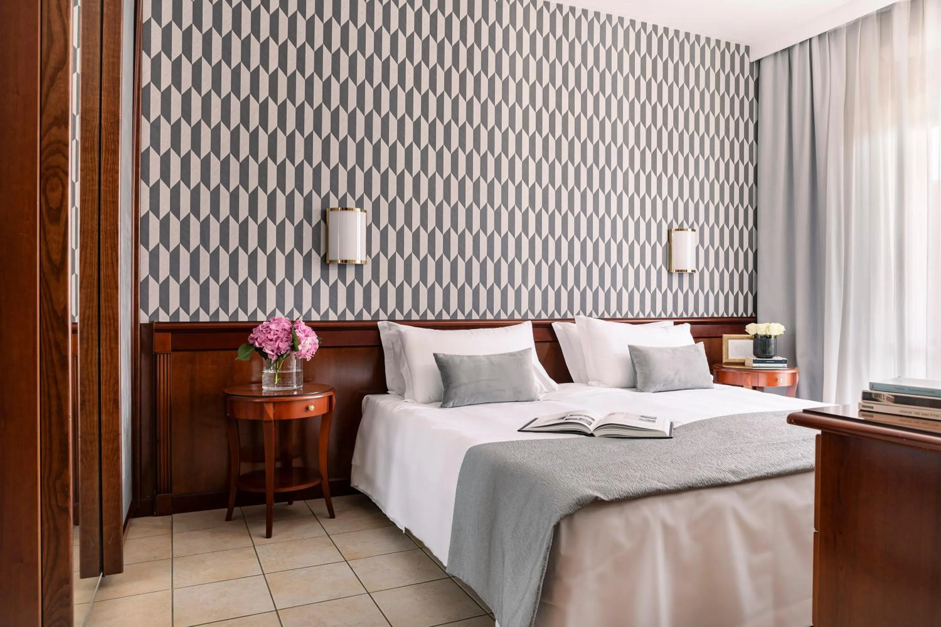 Photo of the whole room, Bed in Ripamonti Residence & Hotel Milano