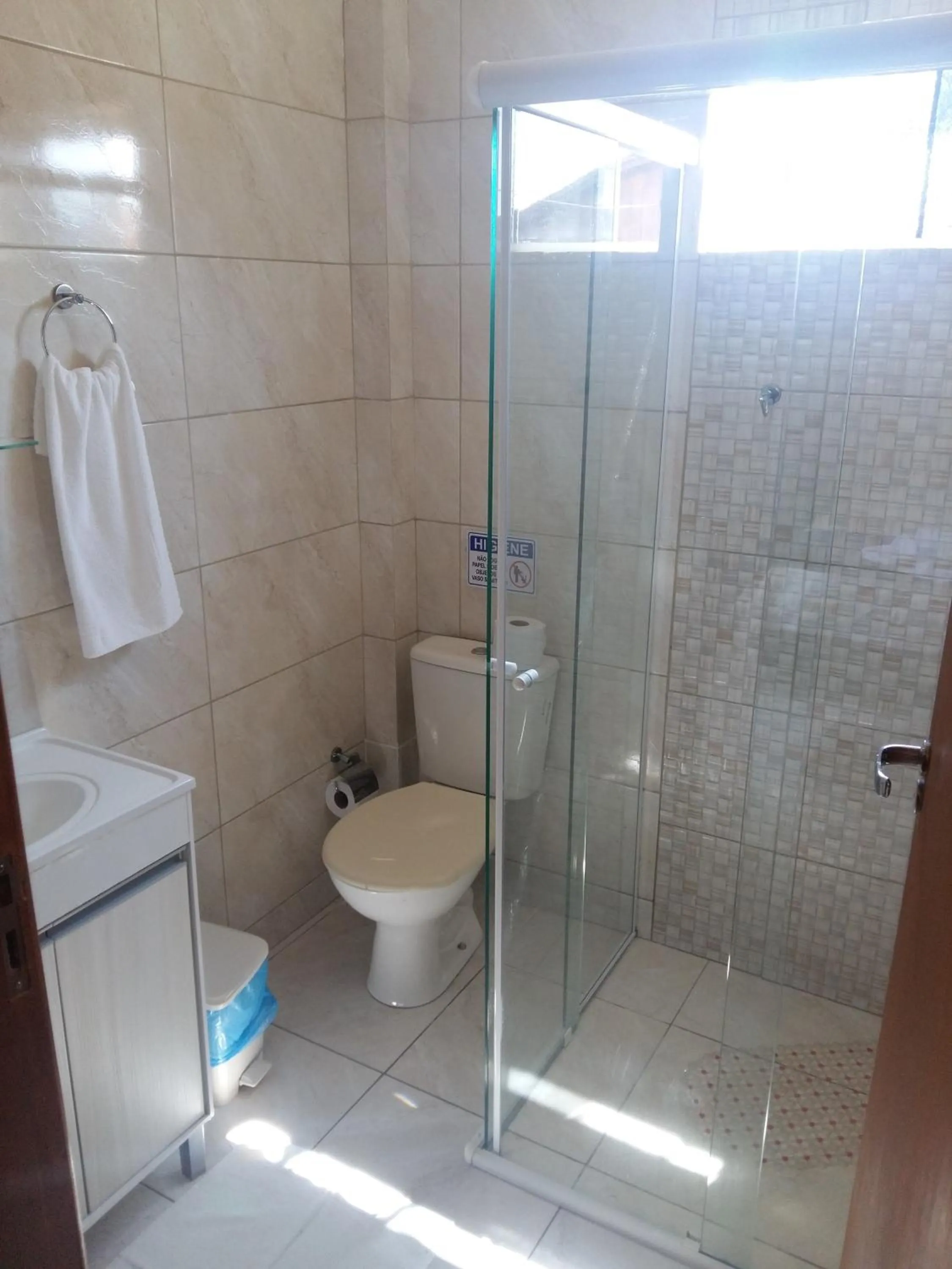 Toilet in Hotel Rochamar