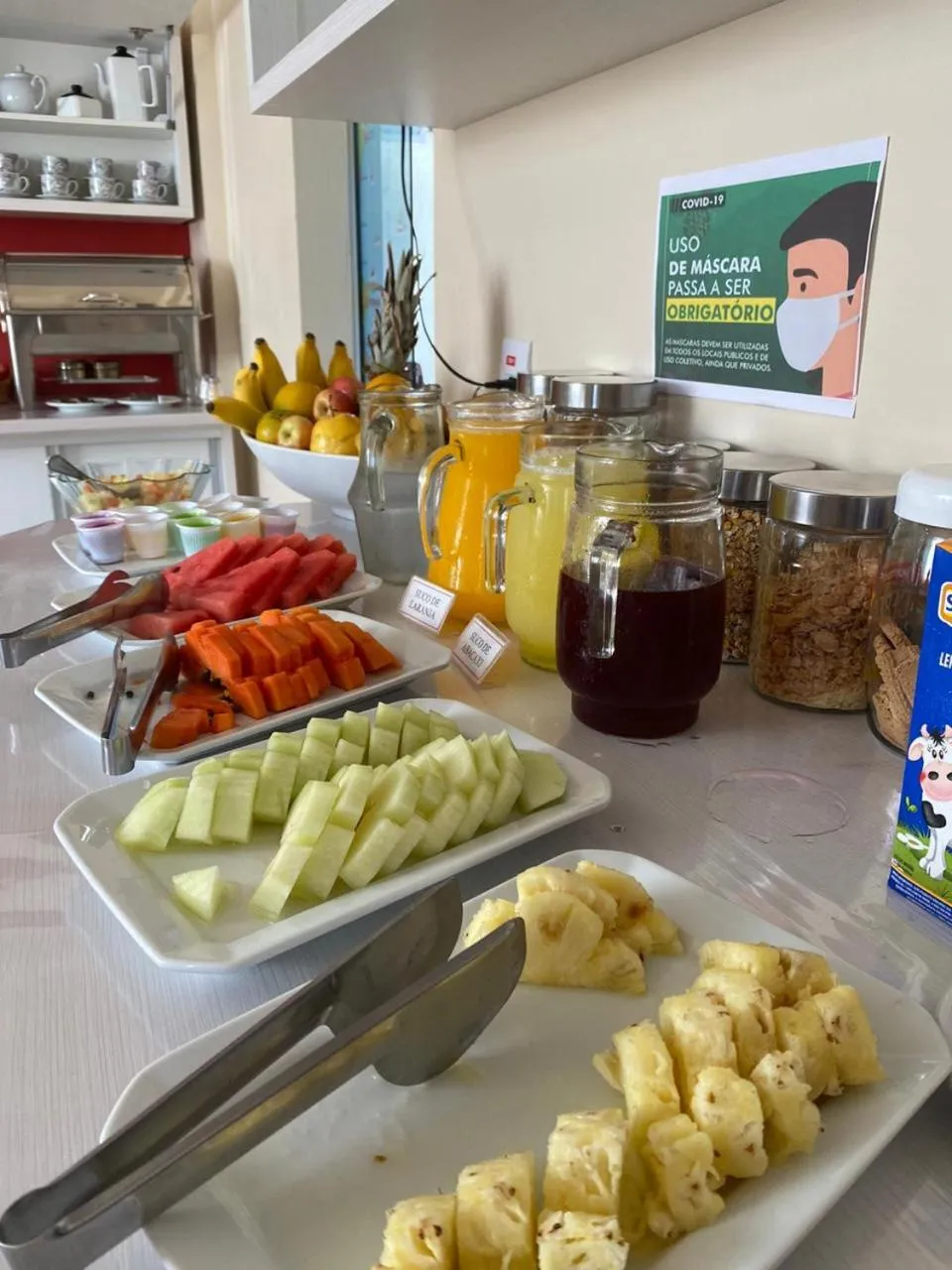 Restaurant/places to eat in Hotel Rochamar