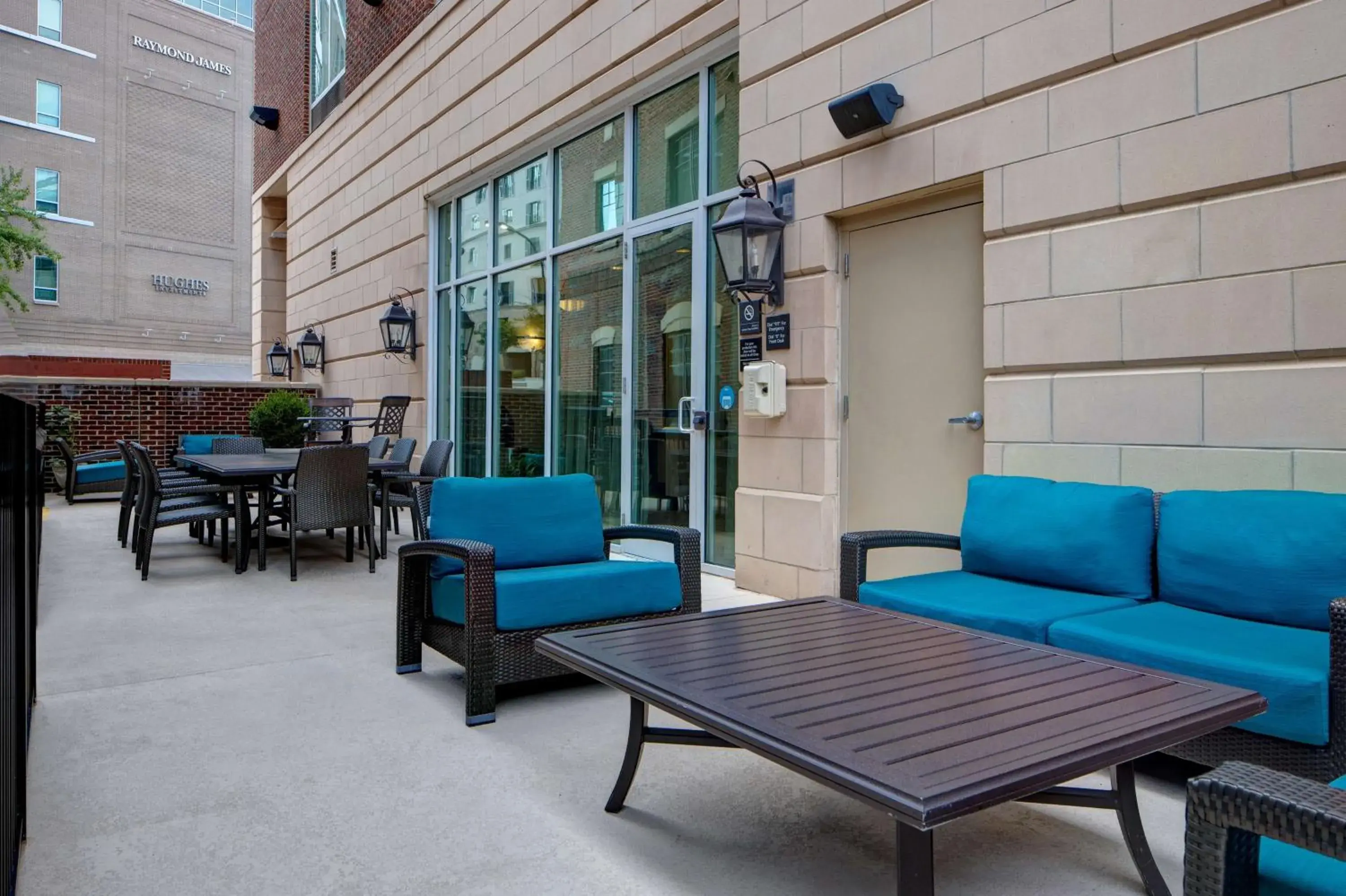 Property building in Hampton Inn & Suites Greenville-Downtown-Riverplace Property building in Hampton Inn & Suites Greenville-Downtown-Riverplace