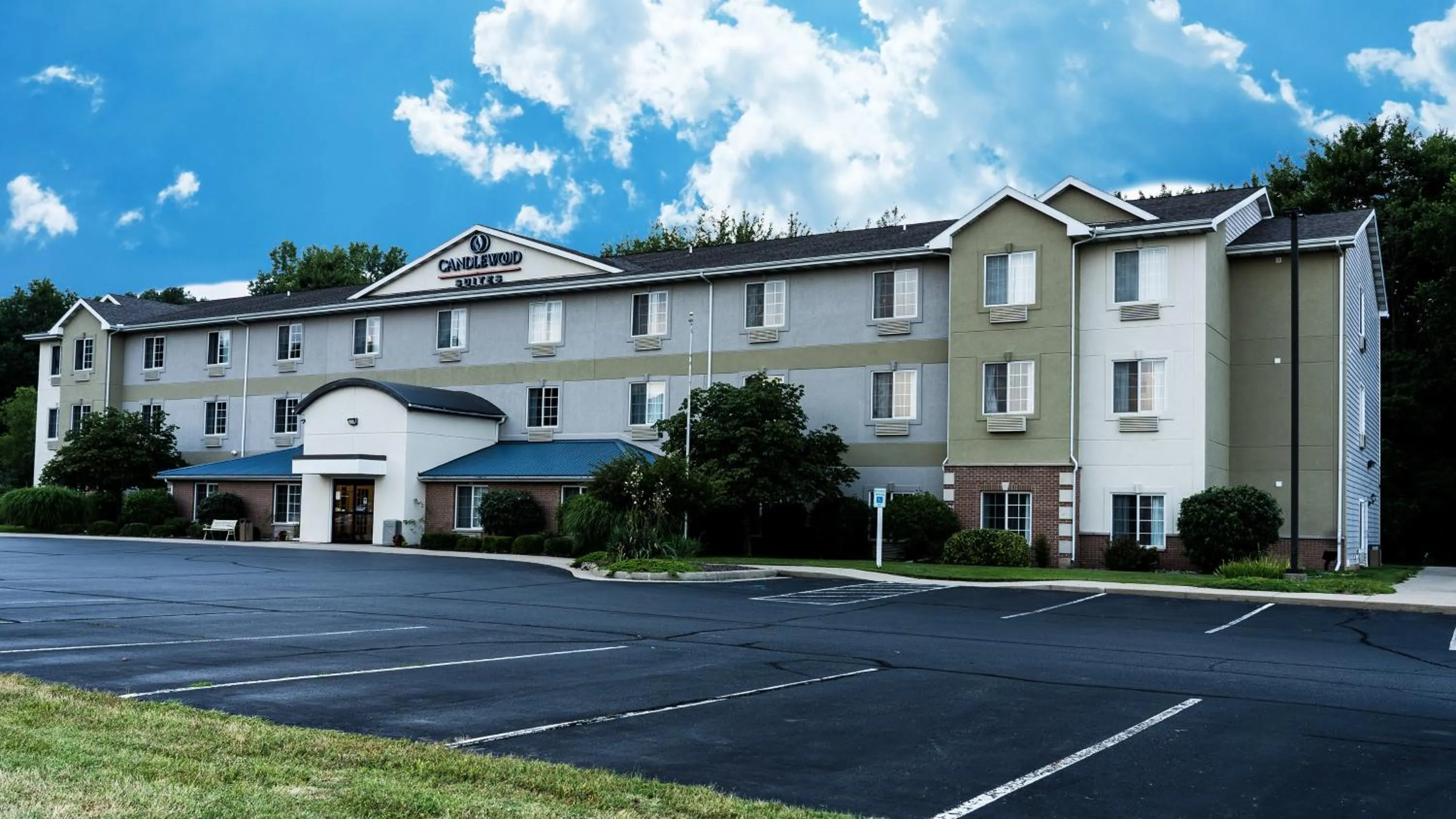 Property building in Candlewood Suites Saint Joseph - Benton Harbor by IHG