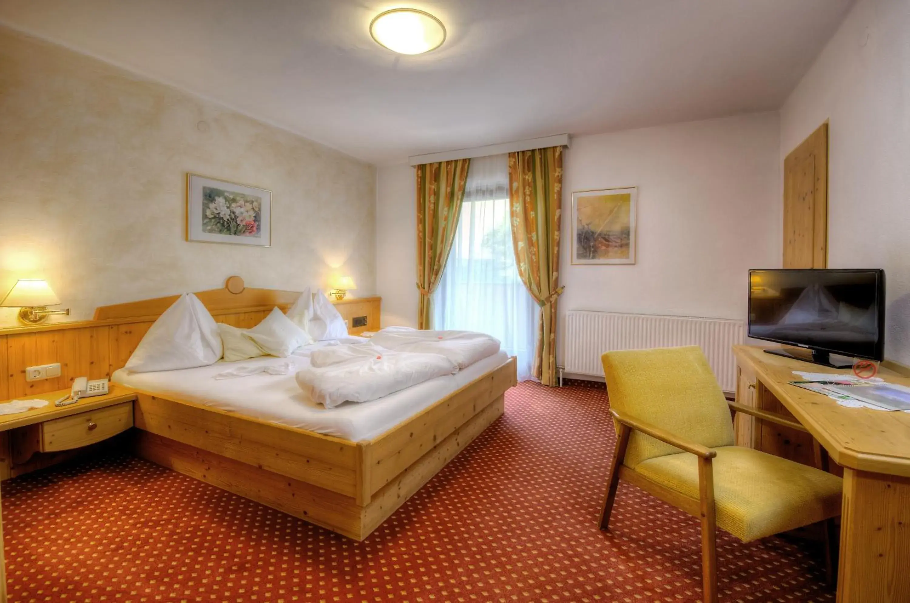 Family Room in Hotel Salzburger Hof Family Room in Hotel Salzburger Hof