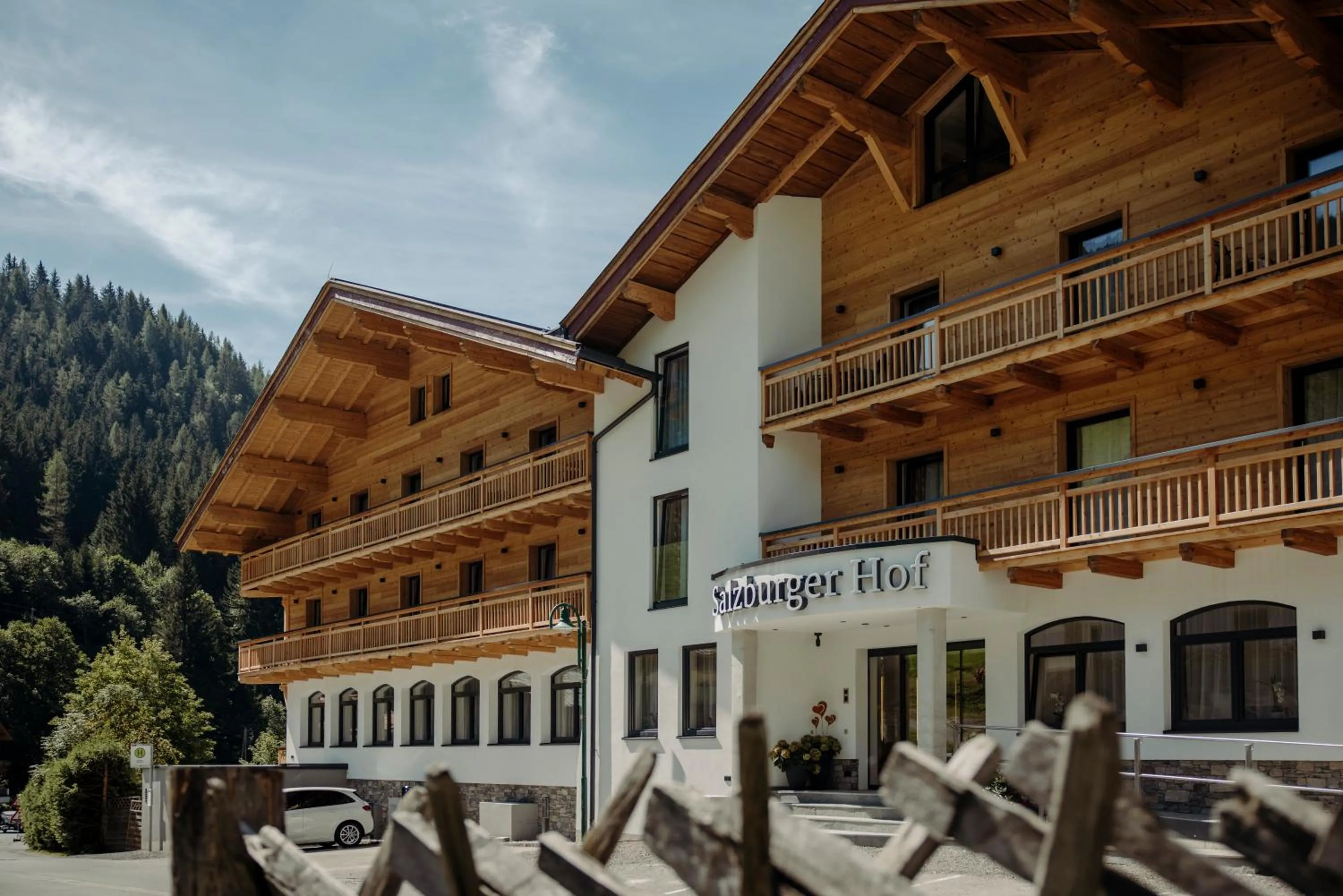 Property building in Hotel Salzburger Hof