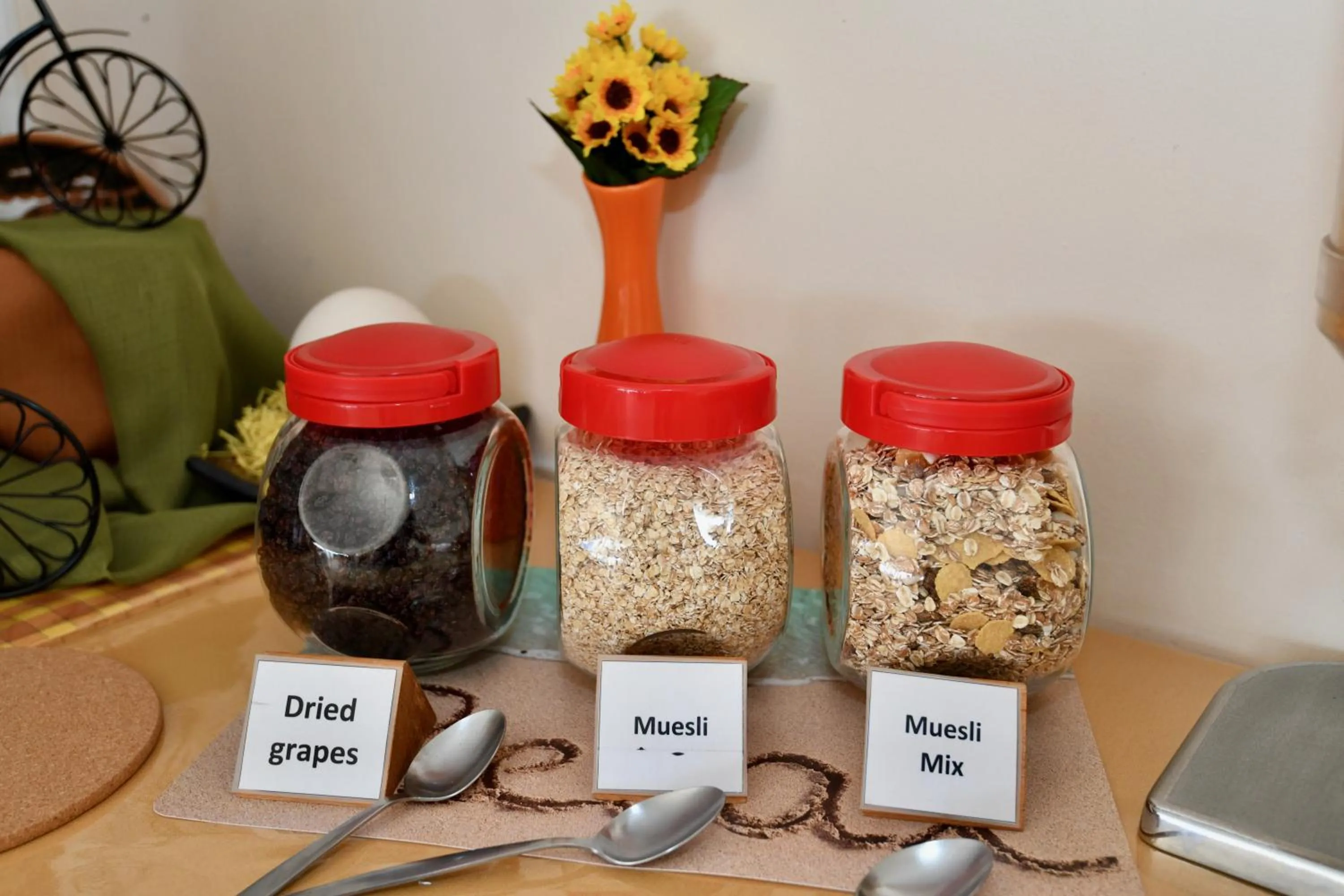 Breakfast in Summer View