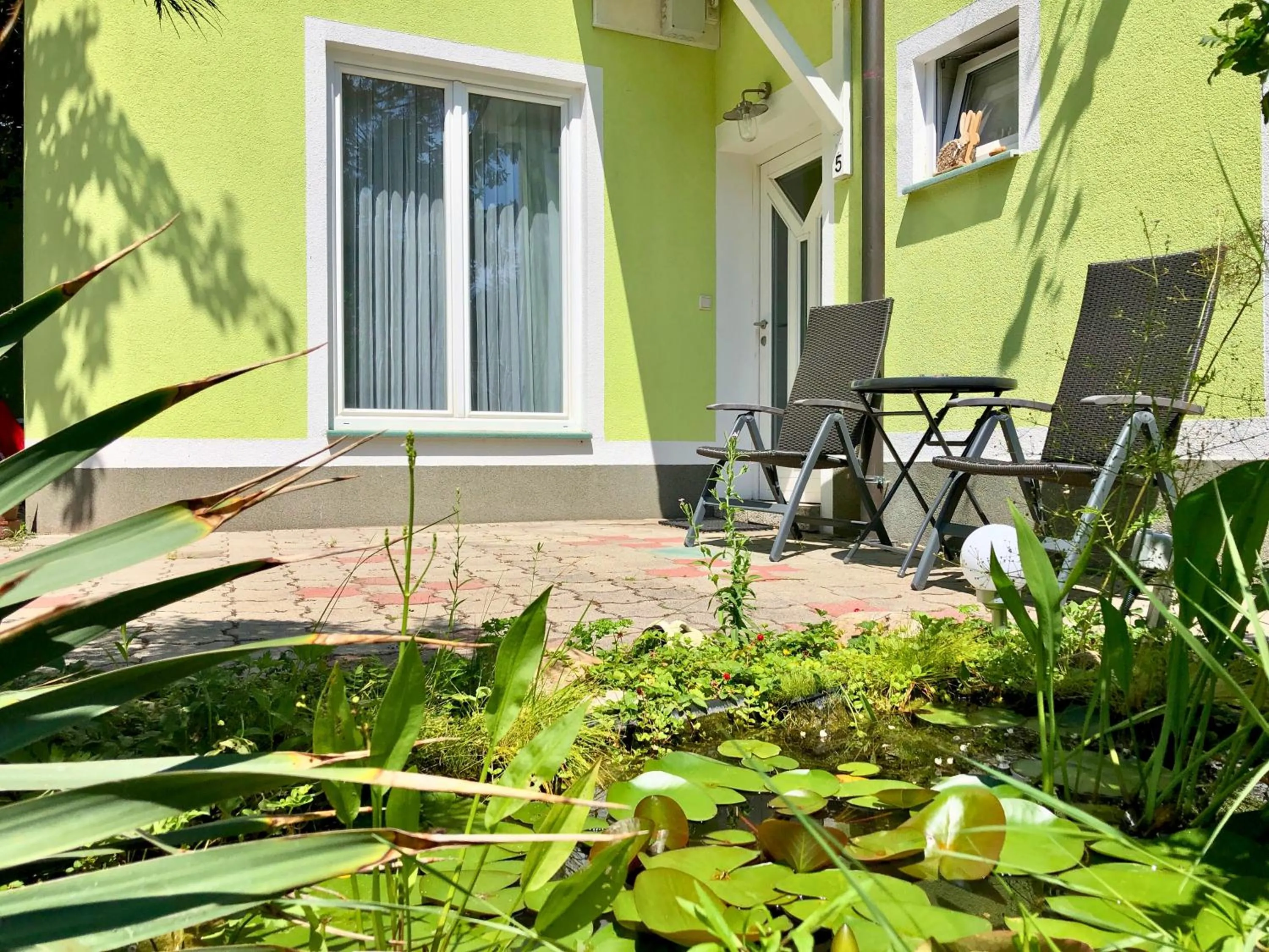 Garden in AJO Apartments - Alte Donau Garden Flat - Self-Check-in