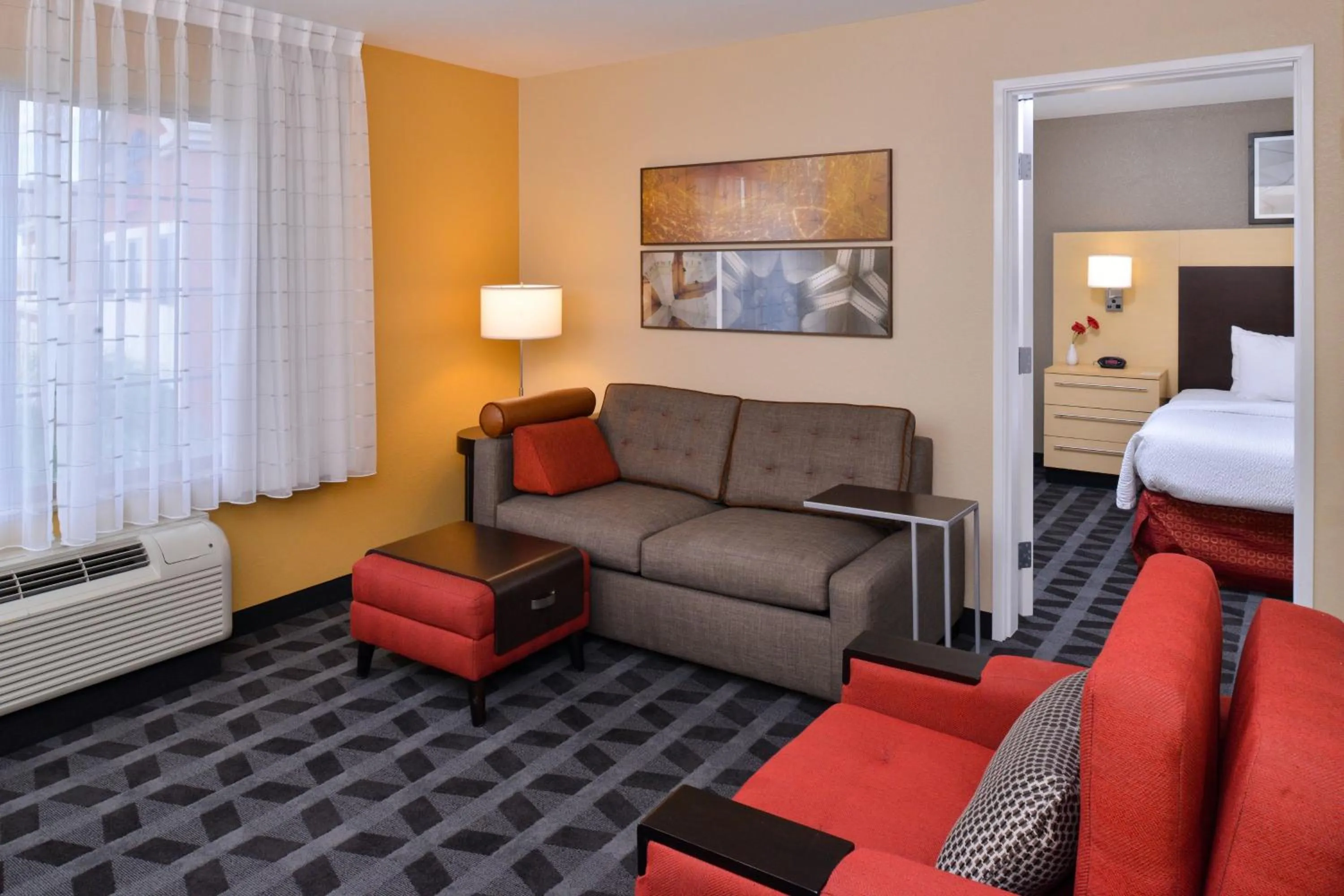 Living room, Bed in TownePlace Suites by Marriott Las Vegas Henderson