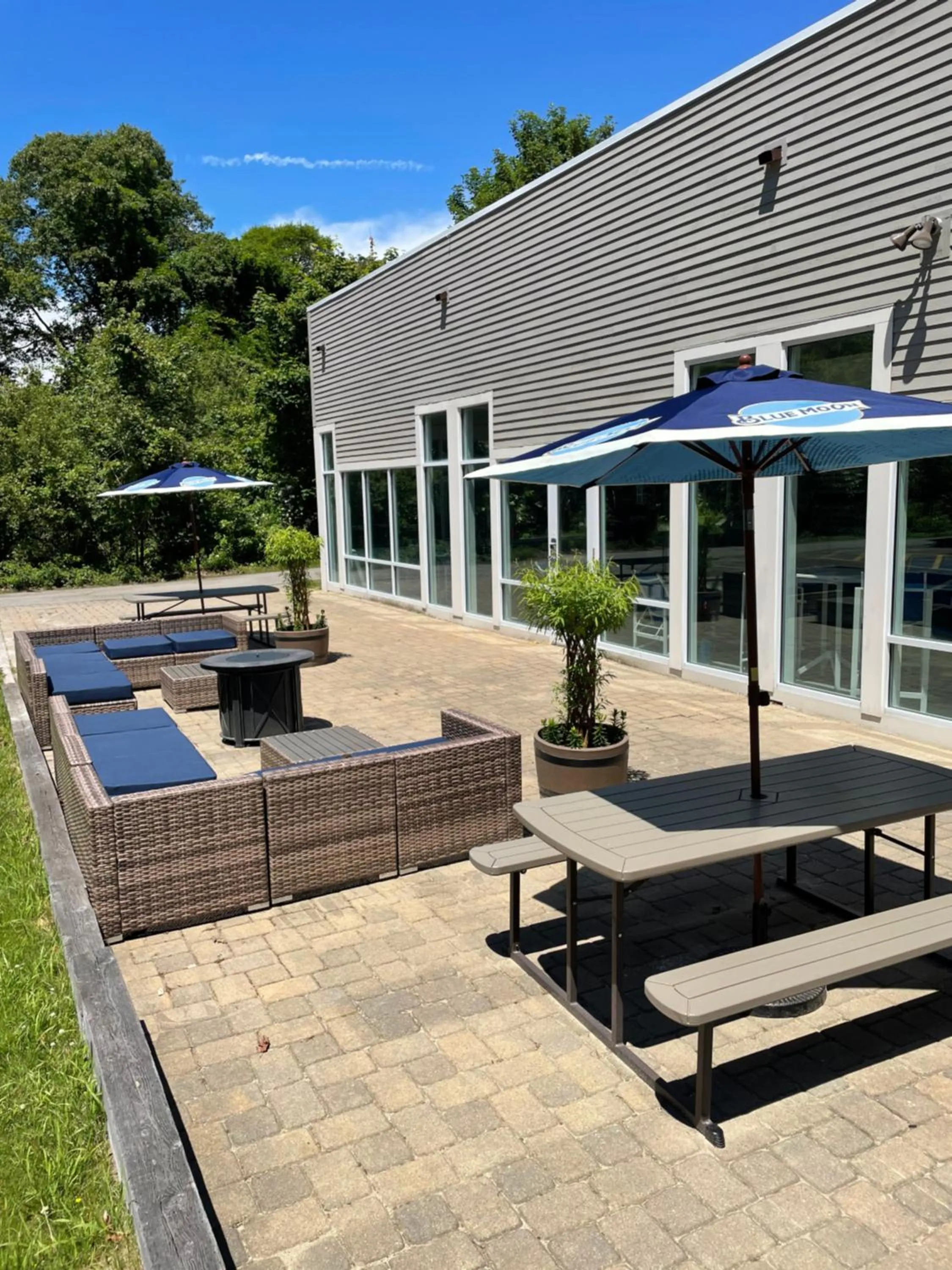 Patio in Iris Hotel Cape Cod