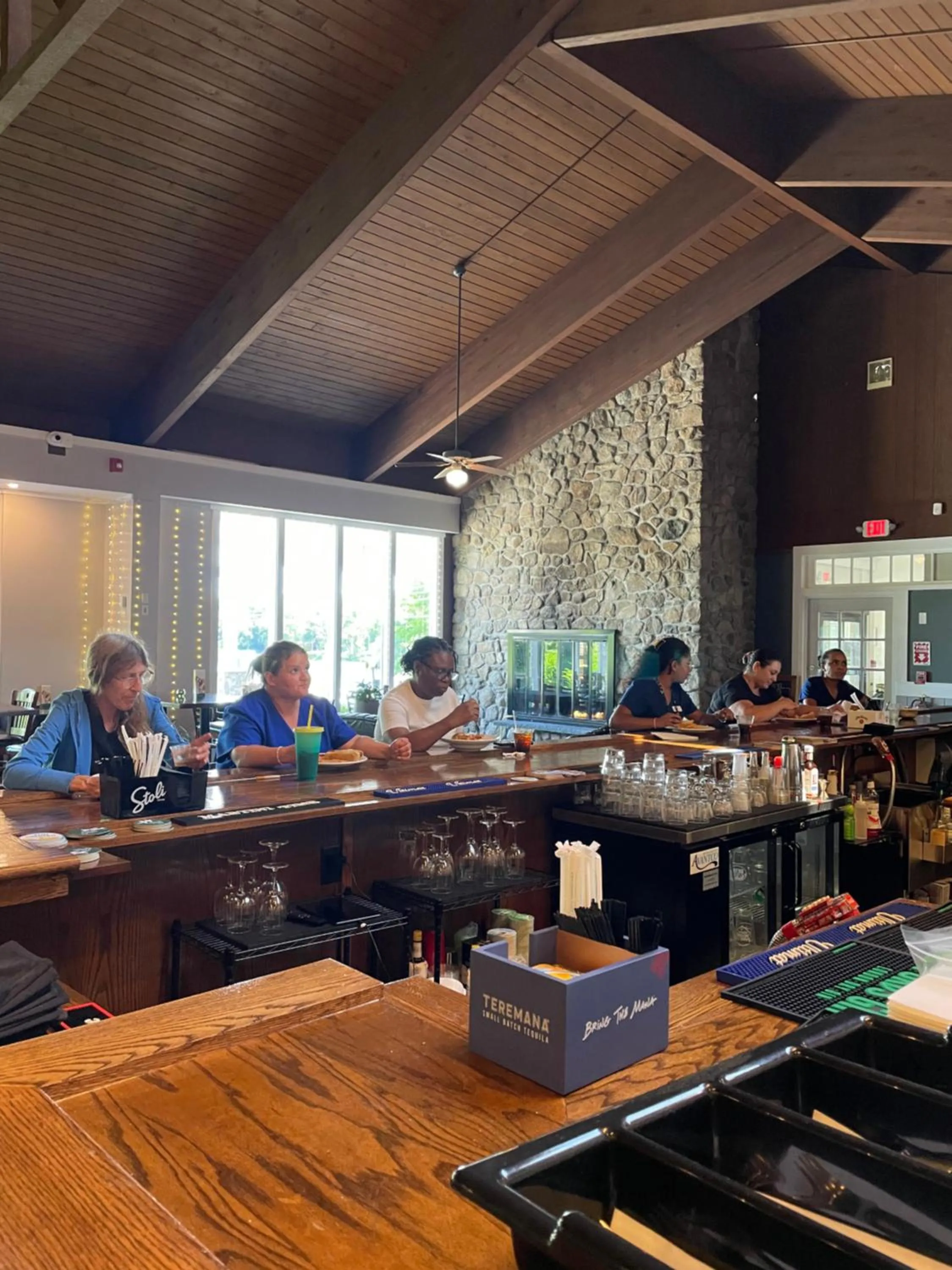 Restaurant/places to eat in Iris Hotel Cape Cod