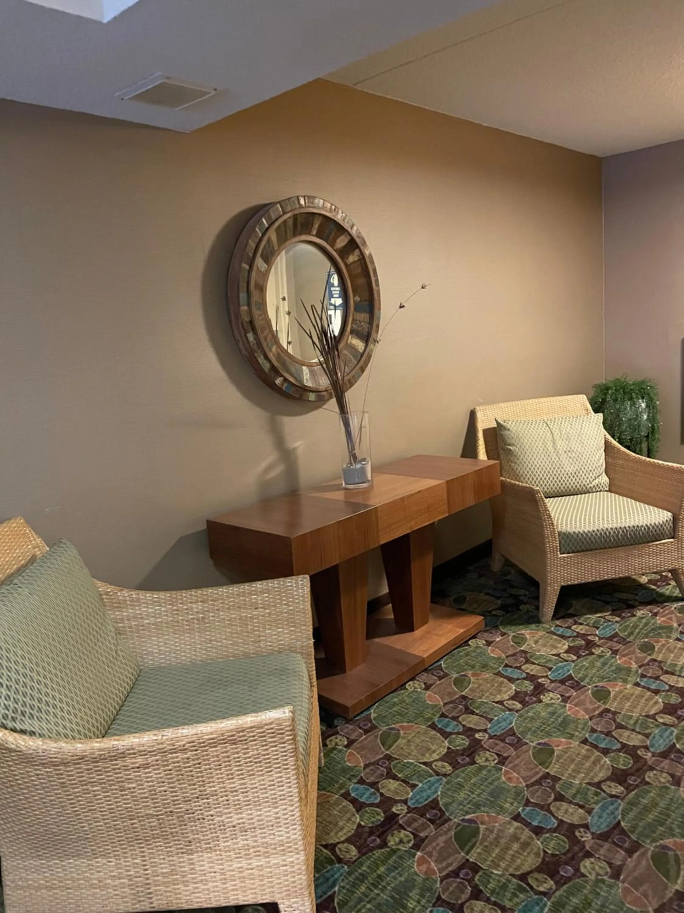 Seating area in Iris Hotel Cape Cod