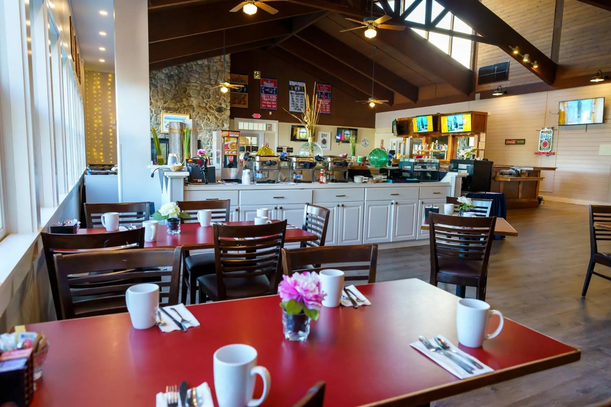 Restaurant/places to eat in Iris Hotel Cape Cod