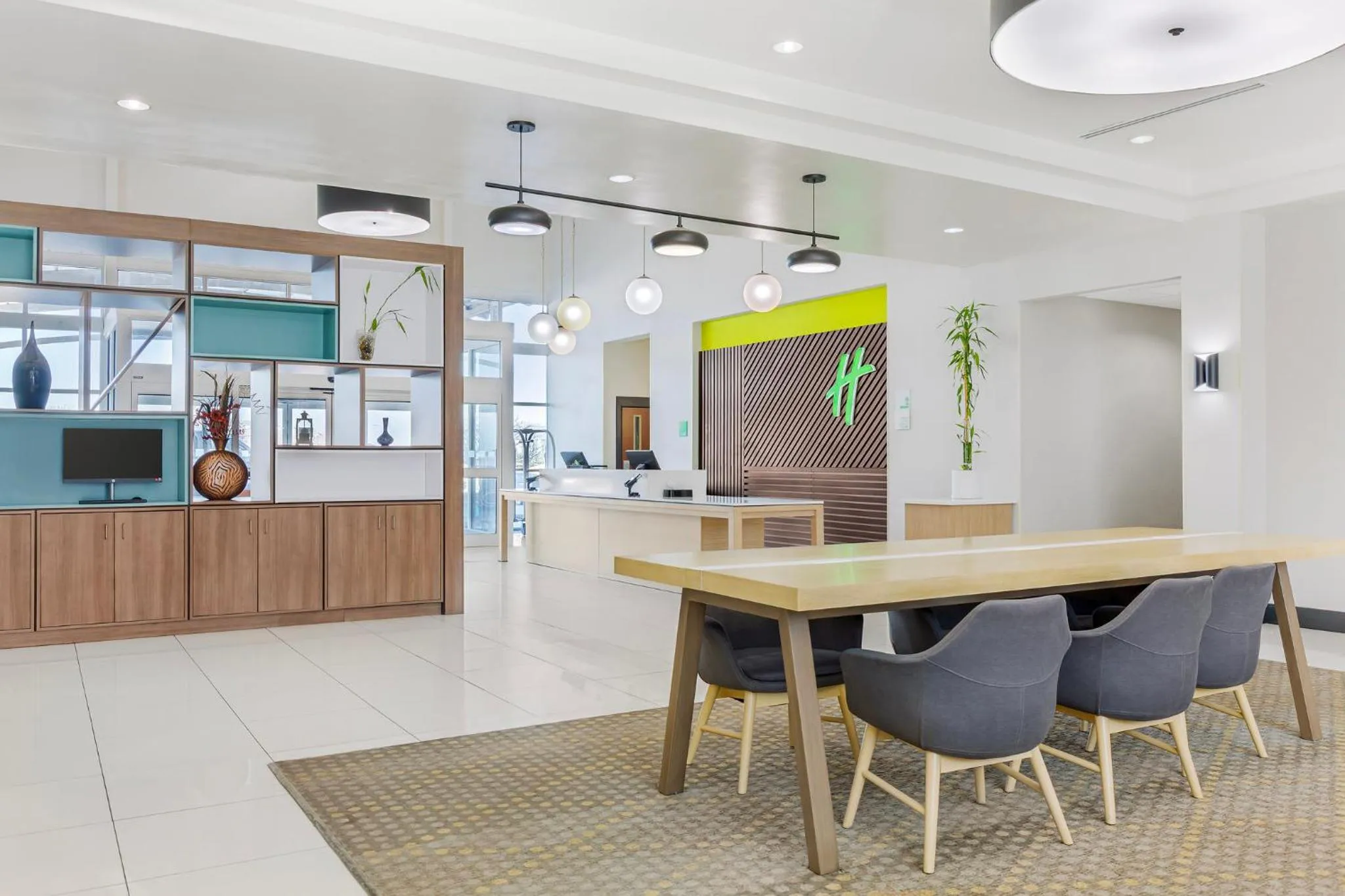 Property building in Holiday Inn Louisville Airport South by IHG