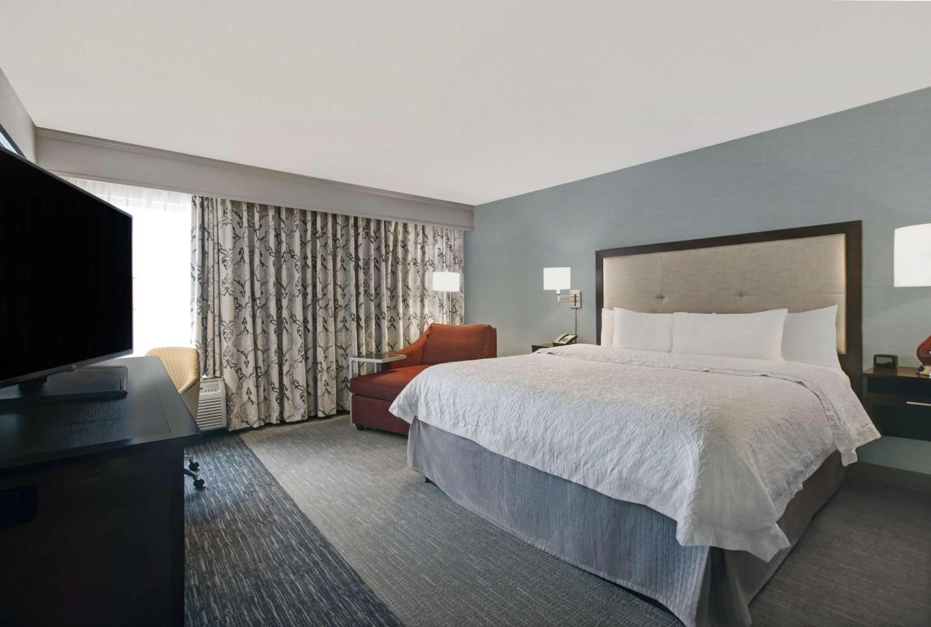 Bed in Hampton Inn Greenville/Woodruff Road