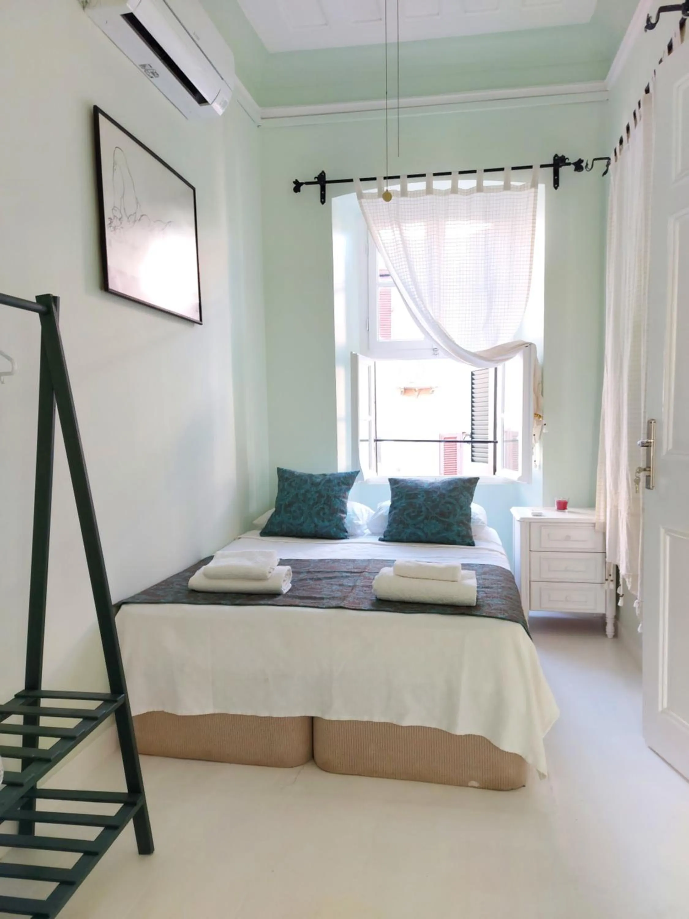 Bed in Eolos House Cunda