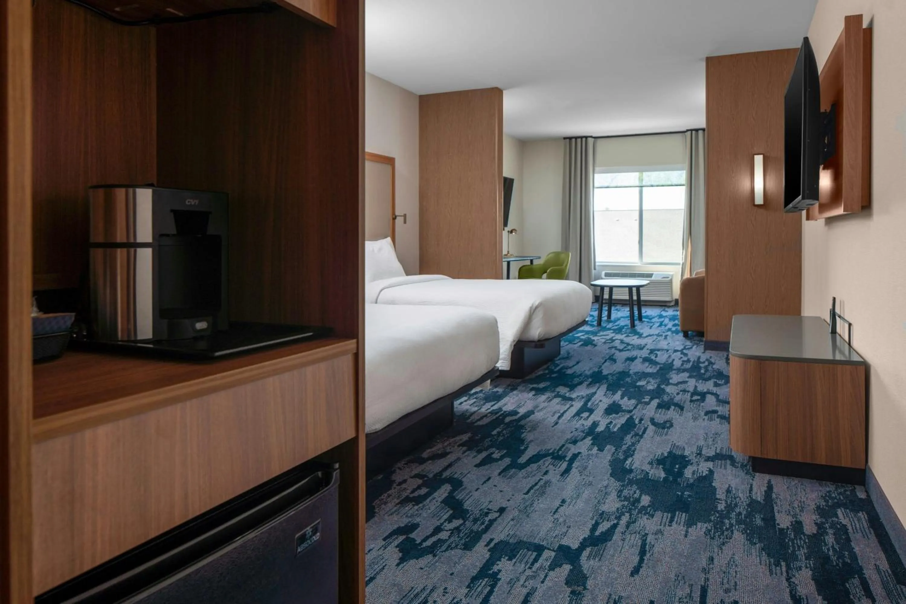 Photo of the whole room, Bed in Fairfield by Marriott Inn & Suites Dallas DFW Airport North, Irving