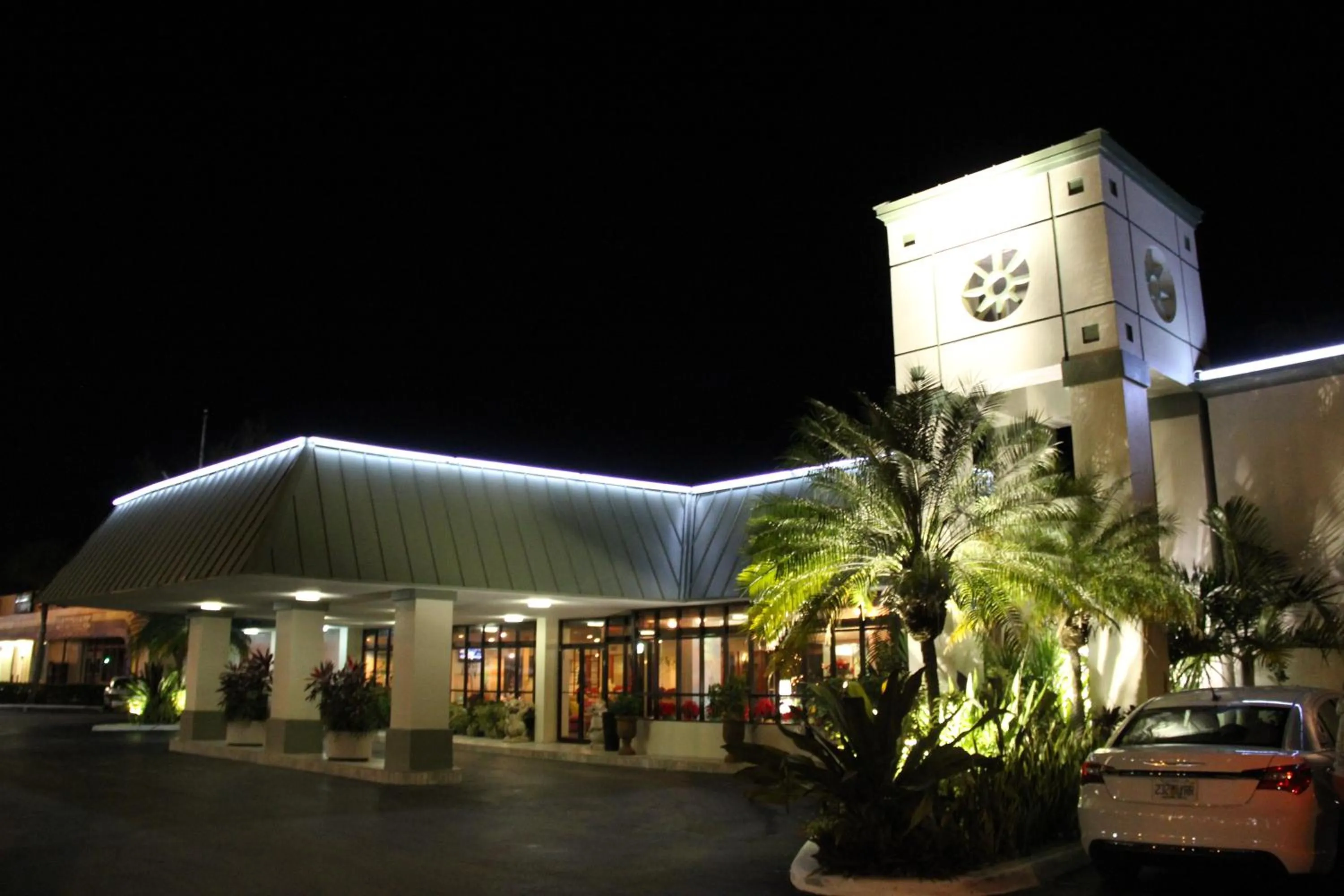 Property building in Floridian Hotel