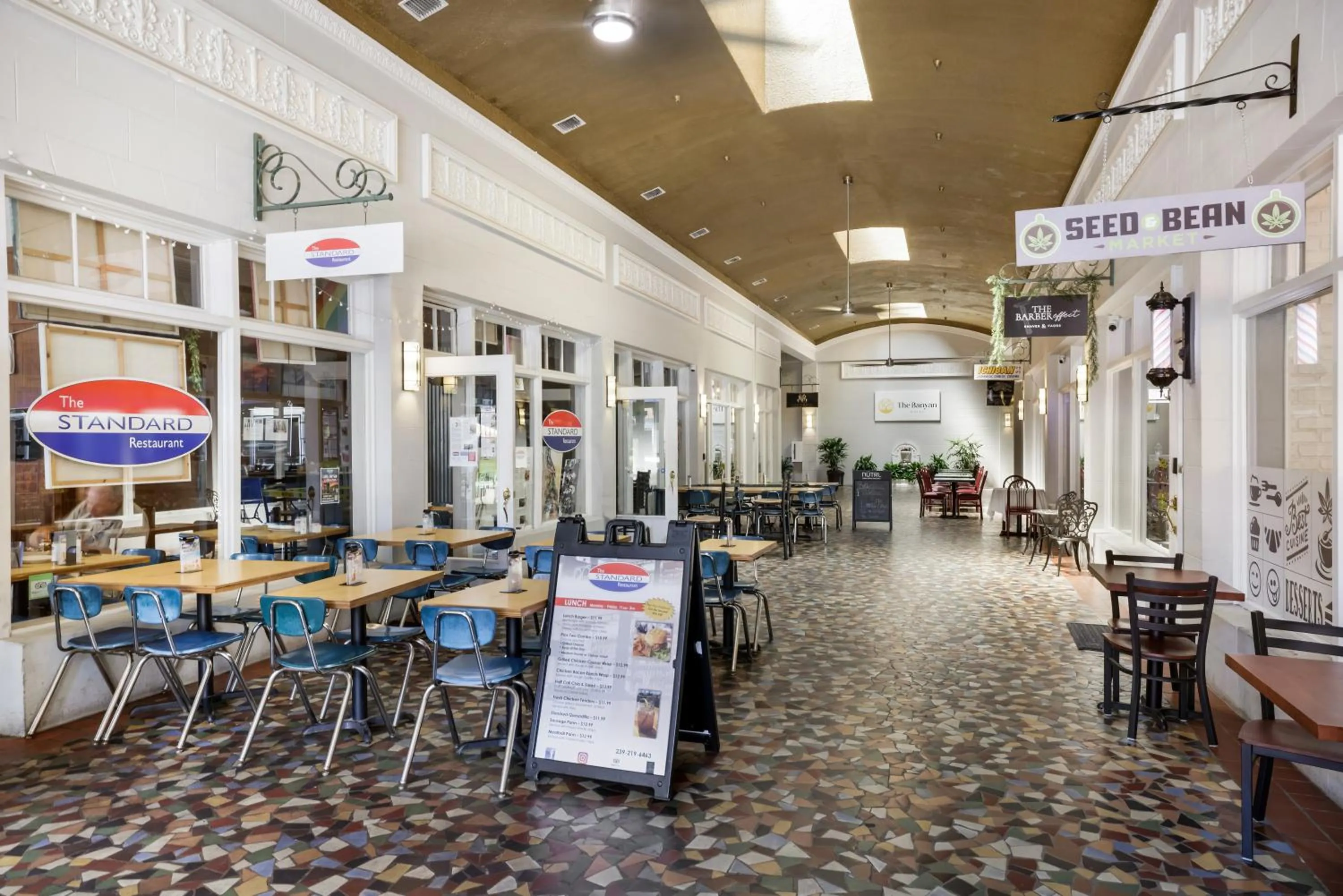 Restaurant/places to eat in The Banyan Hotel Fort Myers, Tapestry Collection by Hilton