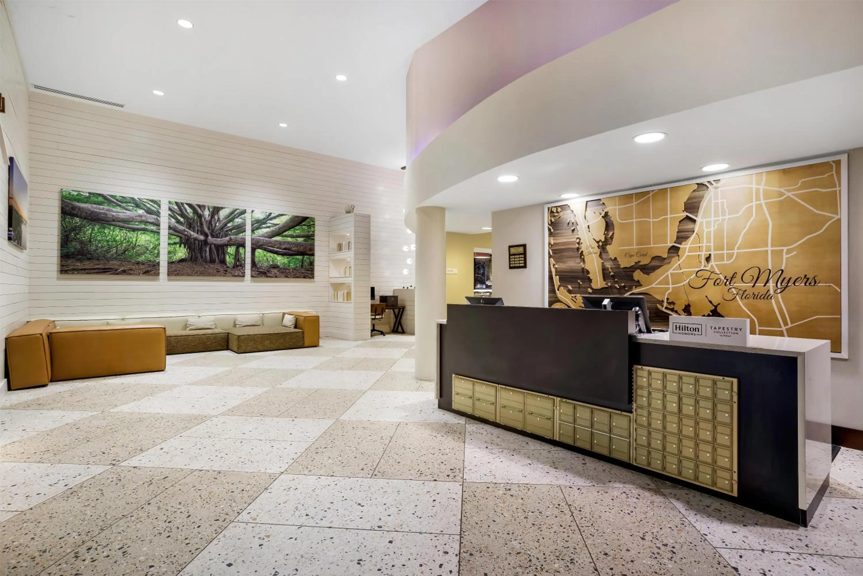 Lobby or reception in The Banyan Hotel Fort Myers, Tapestry Collection by Hilton
