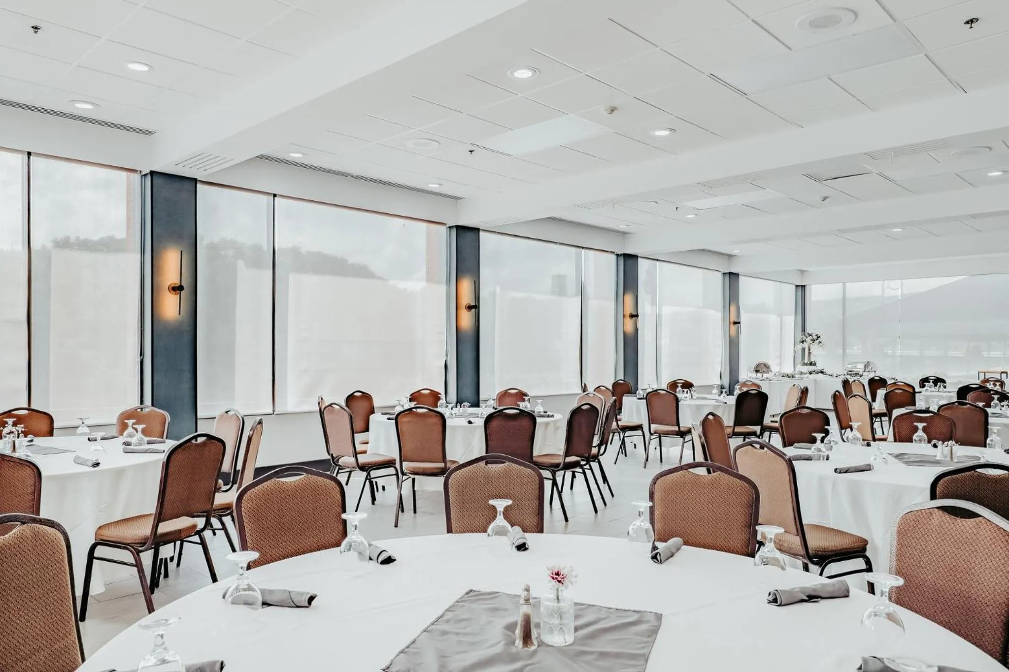 Meeting/conference room in Holiday Inn Binghamton-Downtown Hawley Street by IHG