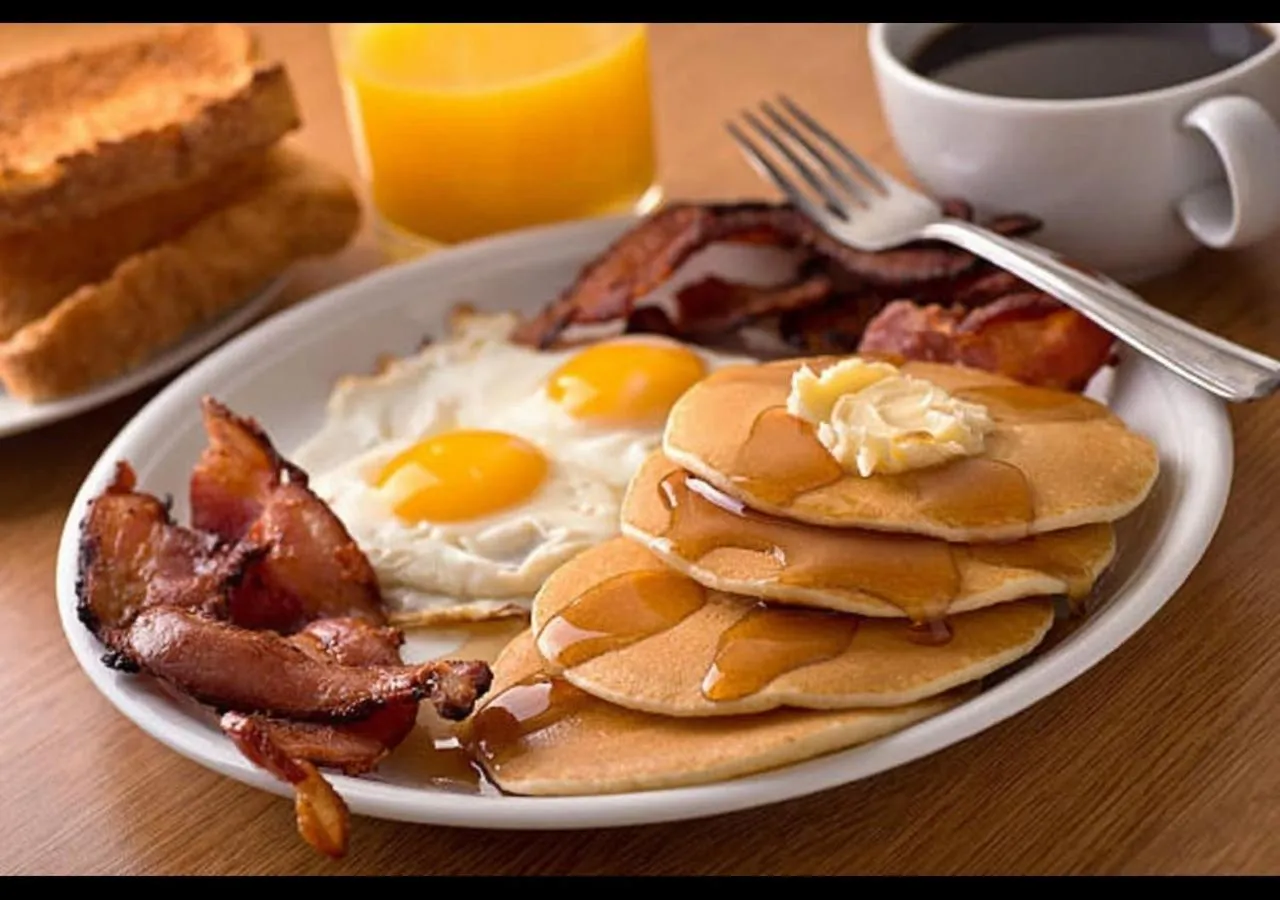 Breakfast in Holiday Inn Binghamton-Downtown Hawley Street by IHG