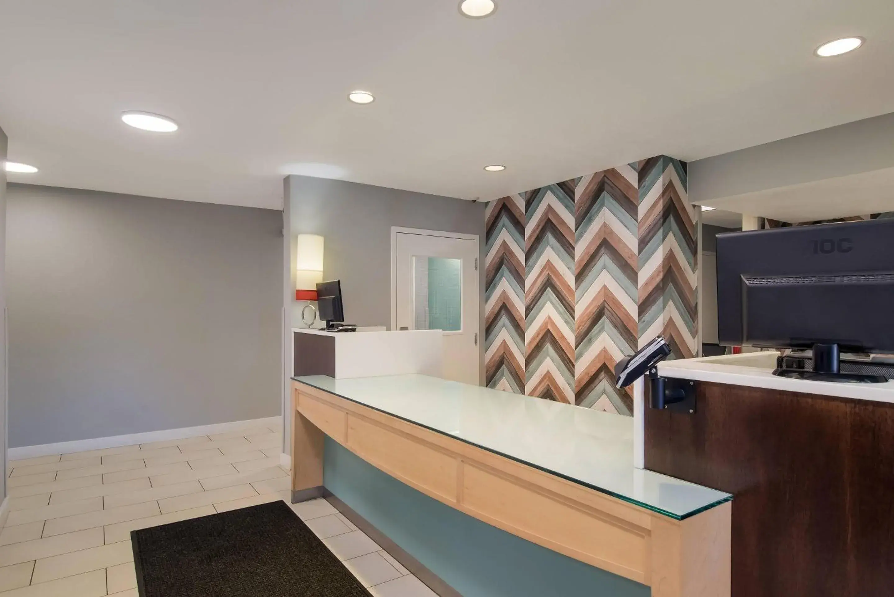 Lobby or reception in MainStay Suites Omaha Old Mill Lobby or reception in MainStay Suites Omaha Old Mill