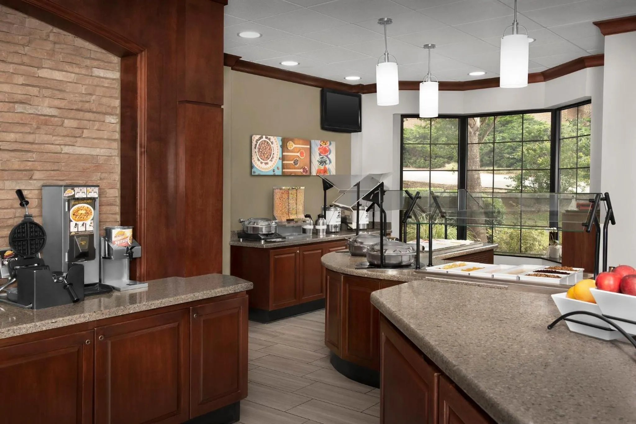 Restaurant/places to eat in Staybridge Suites Columbia by IHG