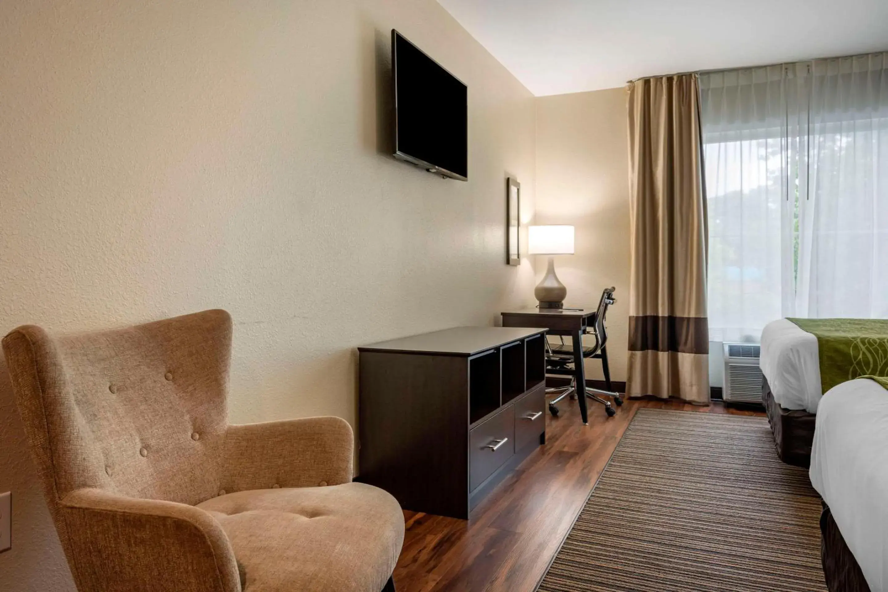 Bedroom in Comfort Inn Connellsville Riverview Bedroom in Comfort Inn Connellsville Riverview