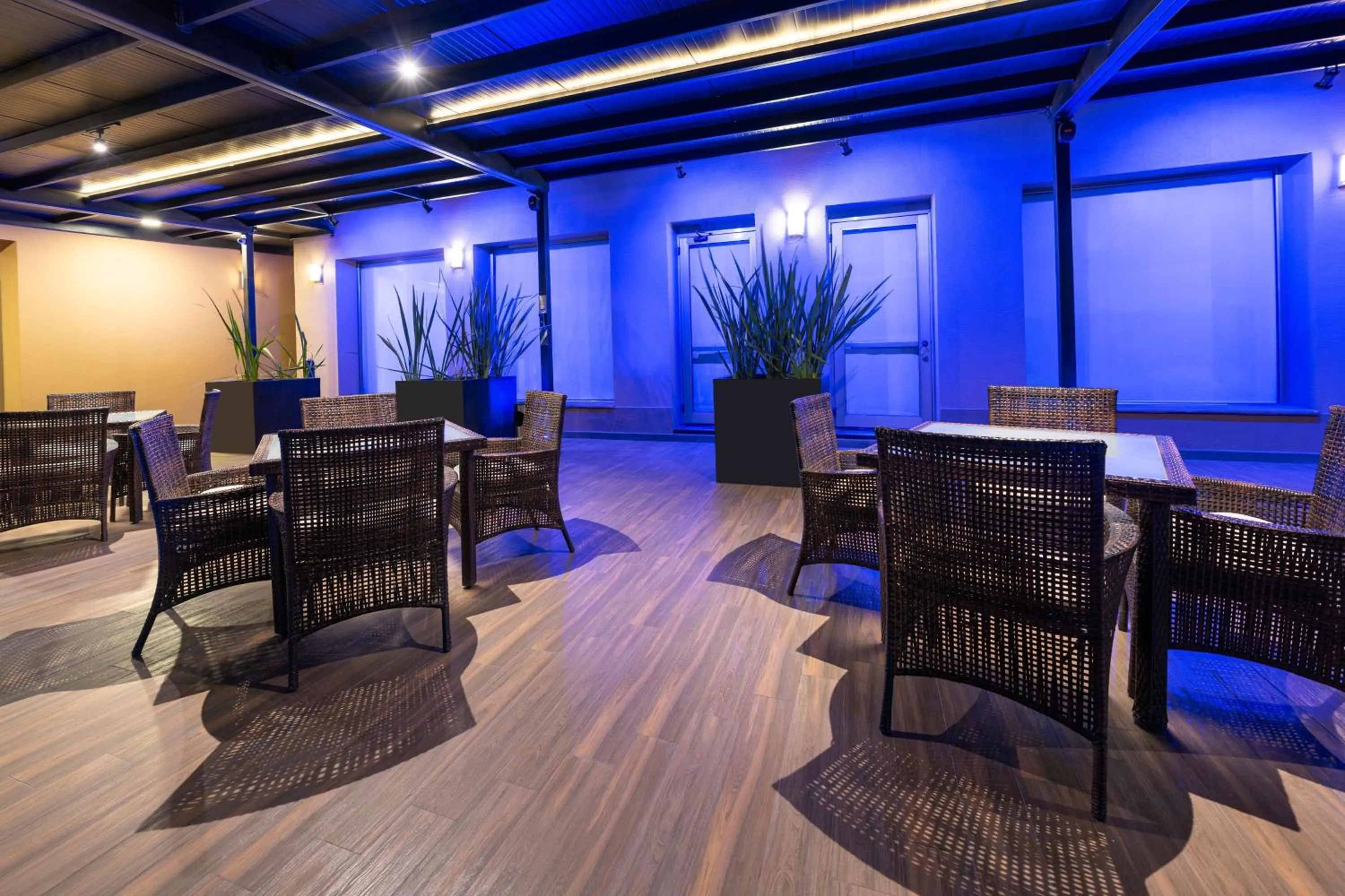 Restaurant/places to eat in Courtyard by Marriott San Luis Potosi