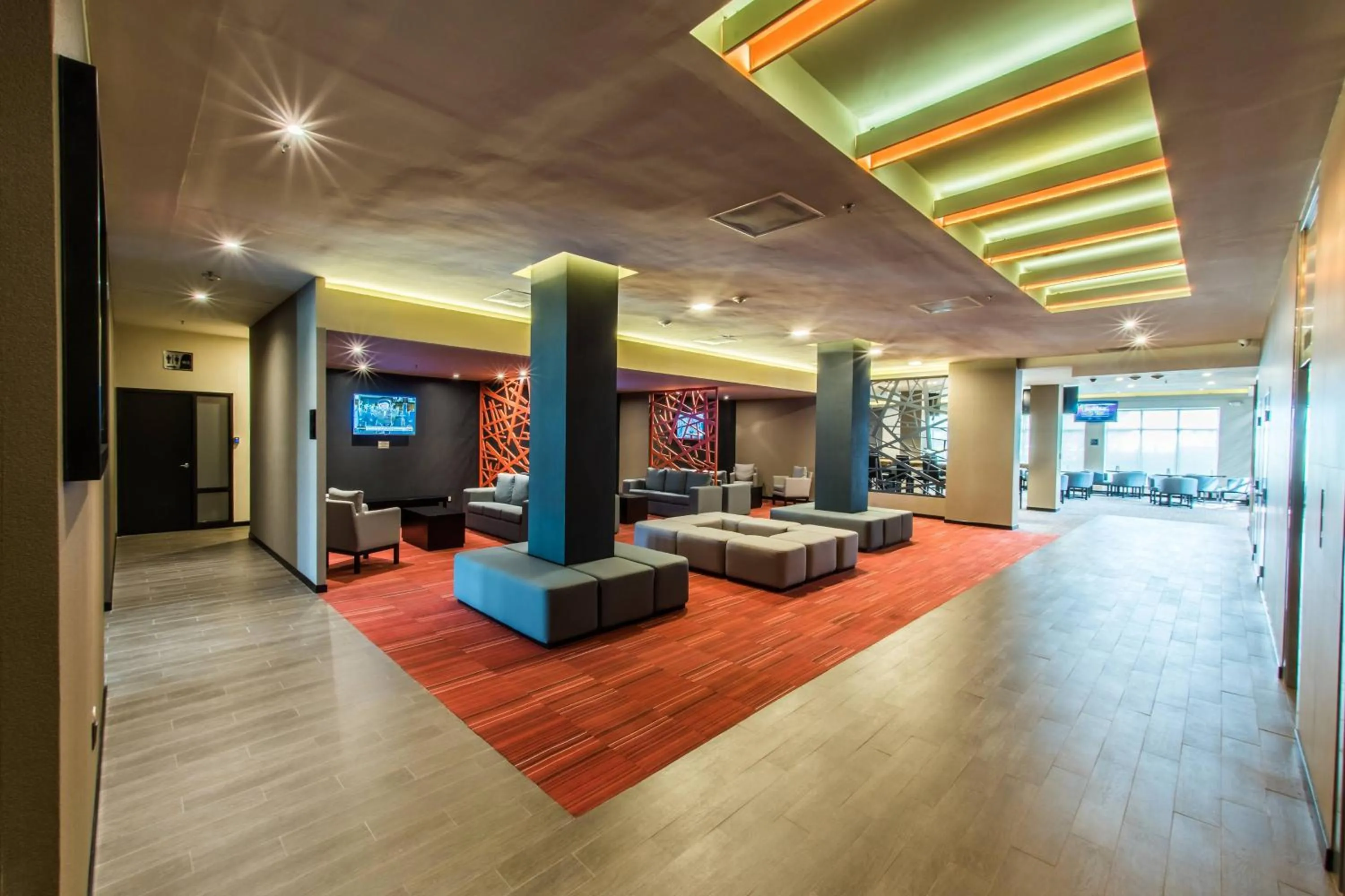 Lobby or reception in Courtyard by Marriott San Luis Potosi
