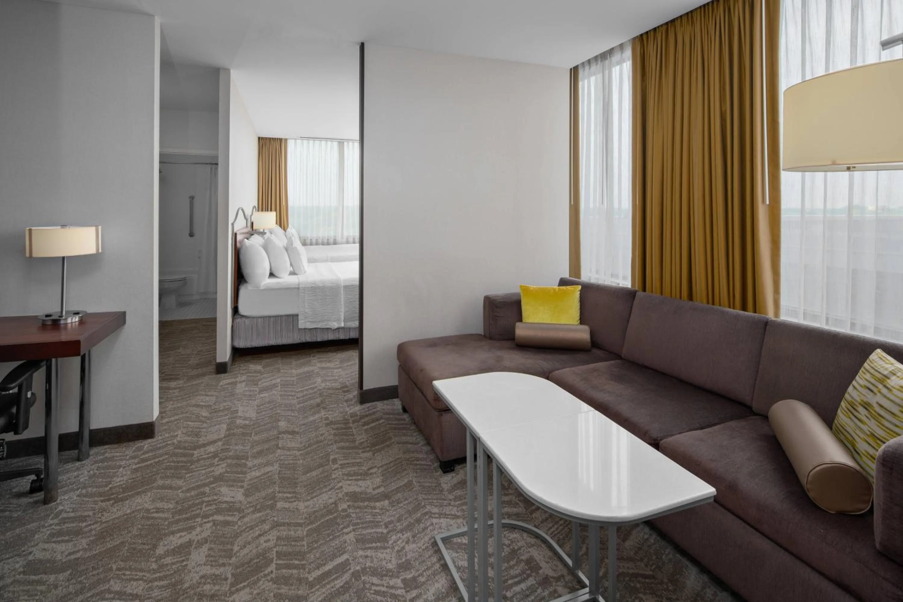 Living room, Bed in SpringHill Suites by Marriott Chicago O'Hare